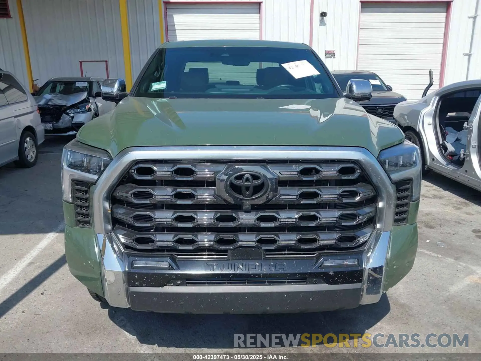 12 Фотография поврежденного автомобиля 5TFMA5DB7PX113095 TOYOTA TUNDRA 2023