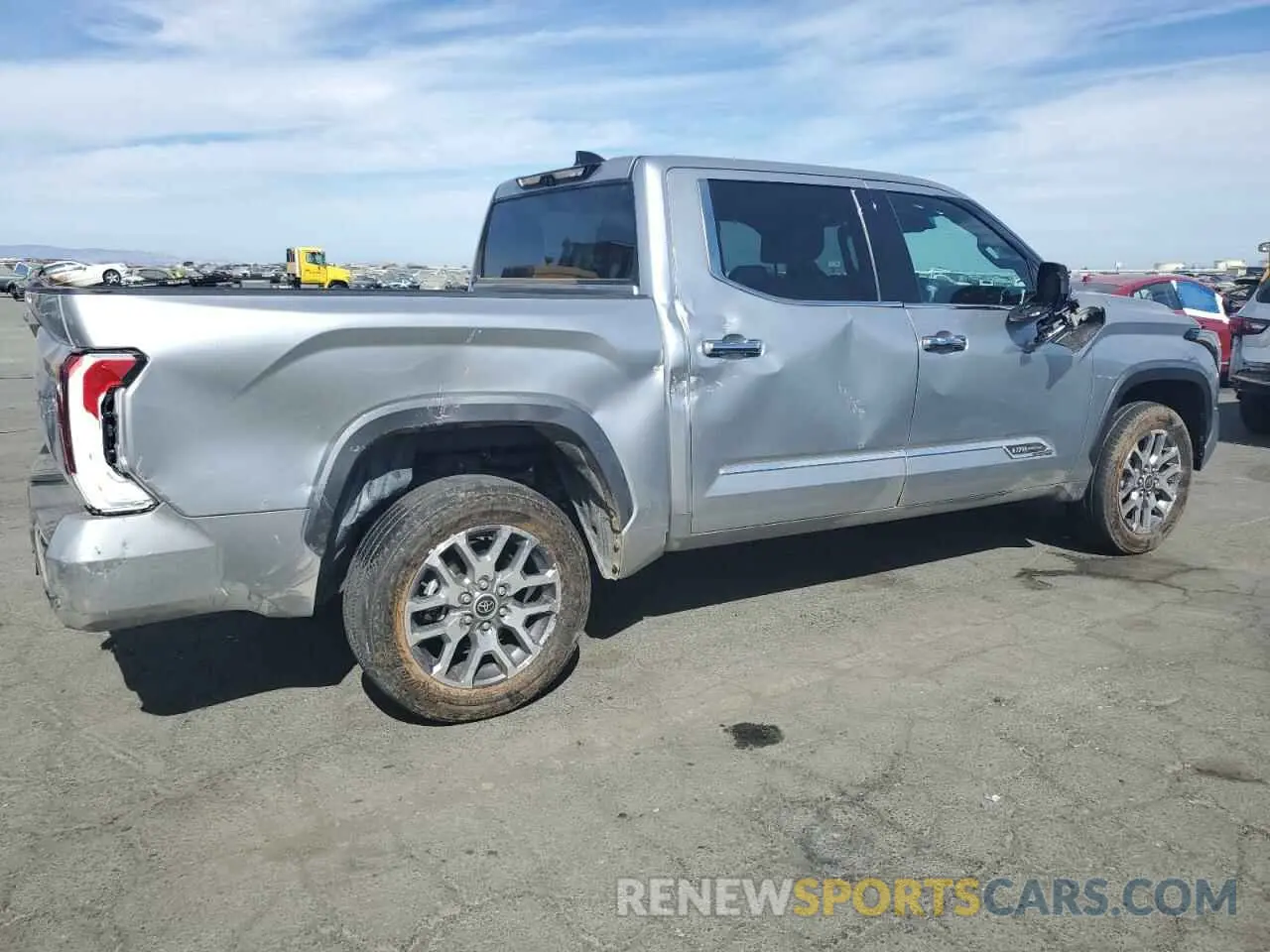 3 Фотография поврежденного автомобиля 5TFMA5DB8PX076199 TOYOTA TUNDRA 2023