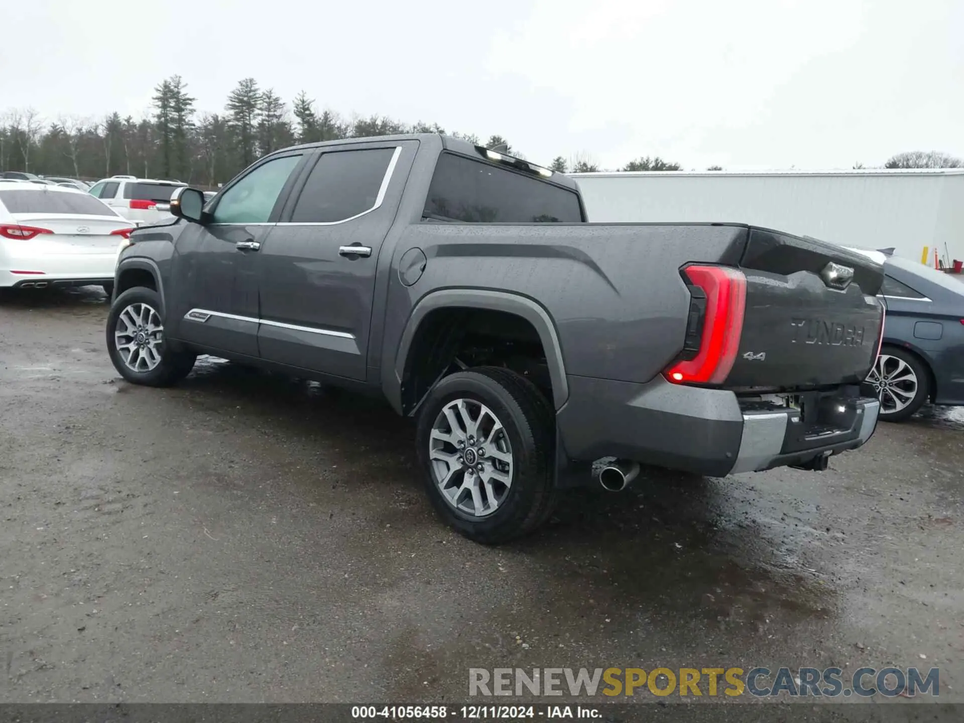 3 Фотография поврежденного автомобиля 5TFMA5DB8PX118063 TOYOTA TUNDRA 2023