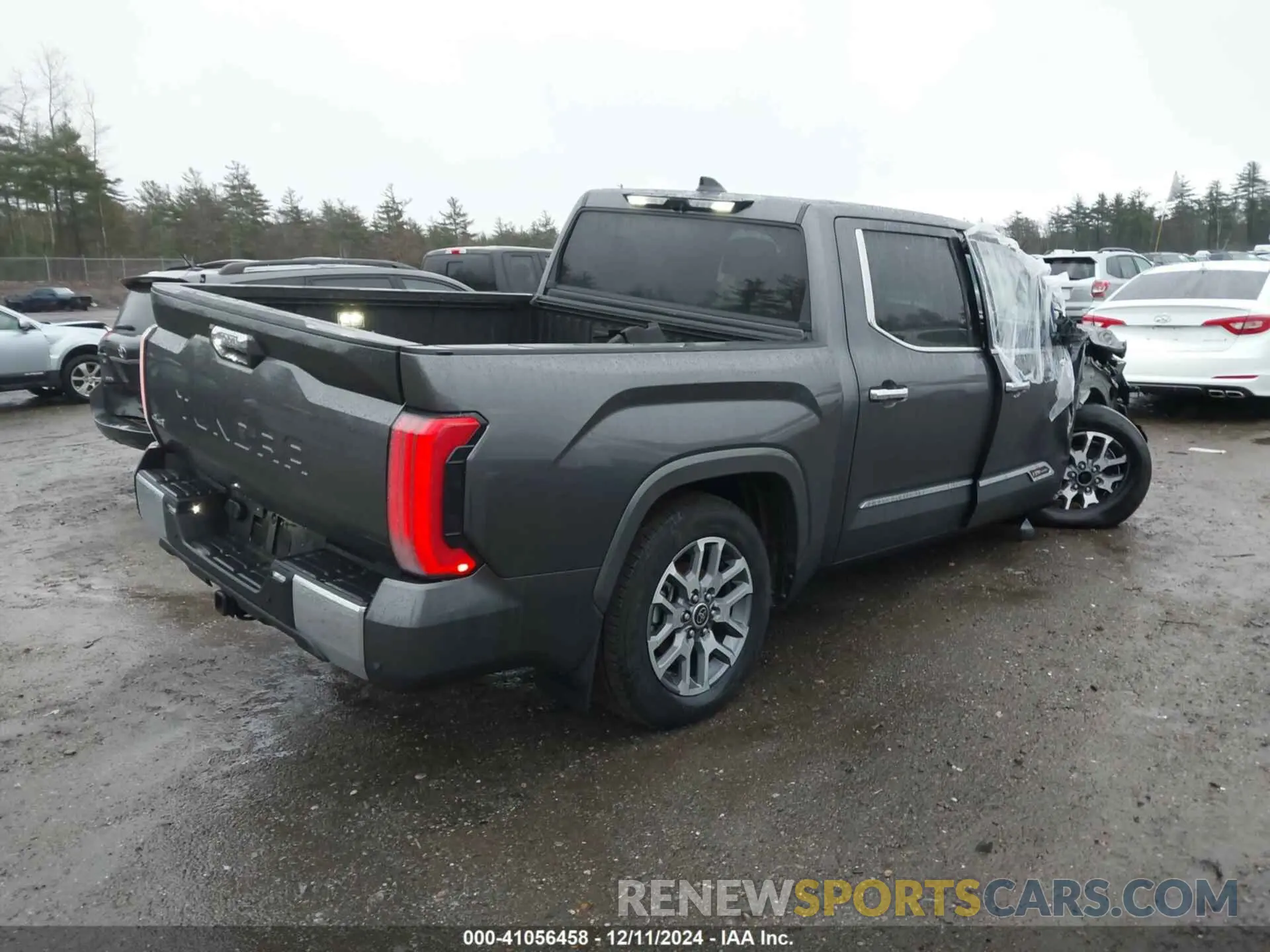 4 Фотография поврежденного автомобиля 5TFMA5DB8PX118063 TOYOTA TUNDRA 2023