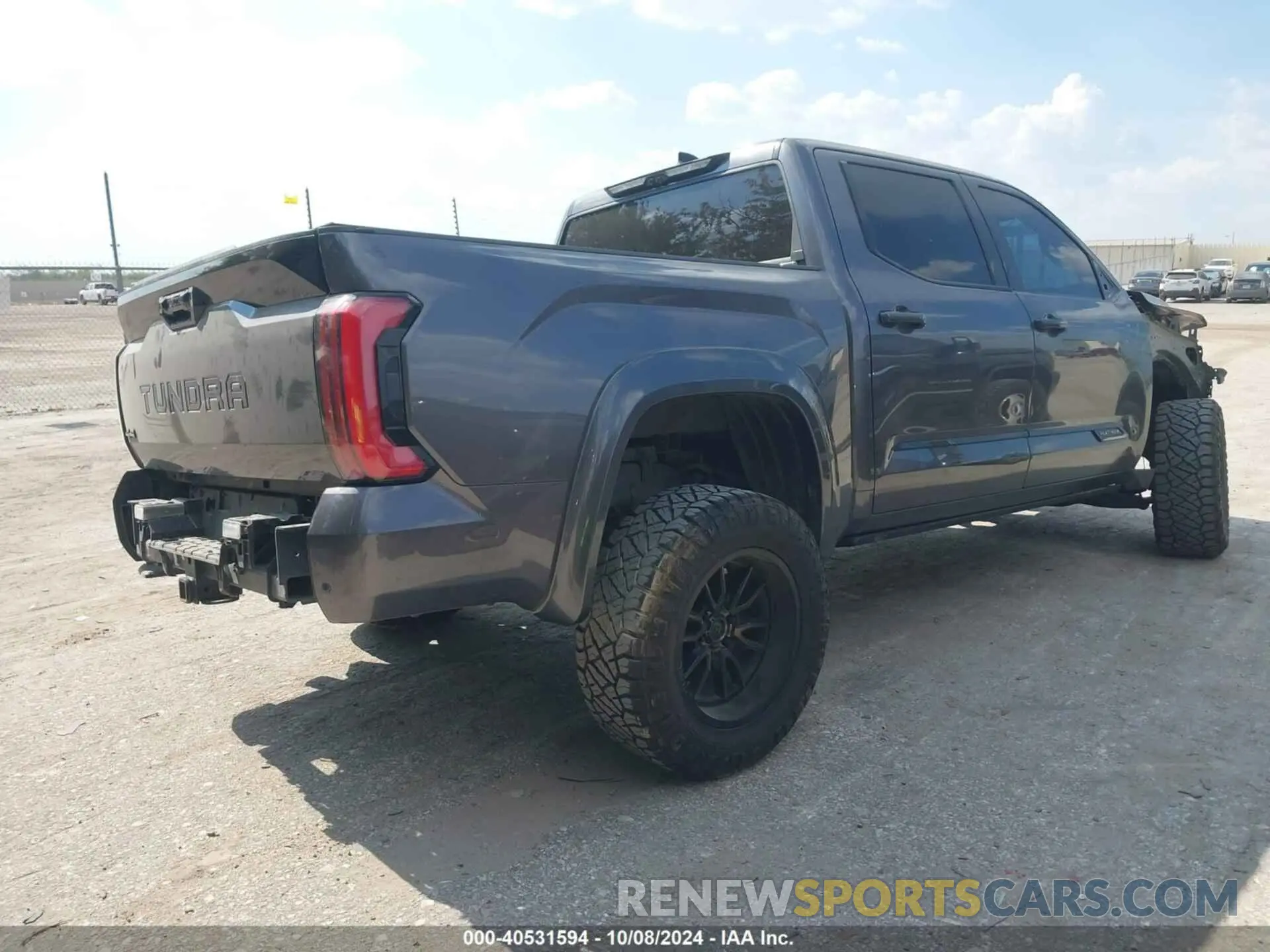 4 Photograph of a damaged car 5TFNA5DB6PX116753 TOYOTA TUNDRA 2023