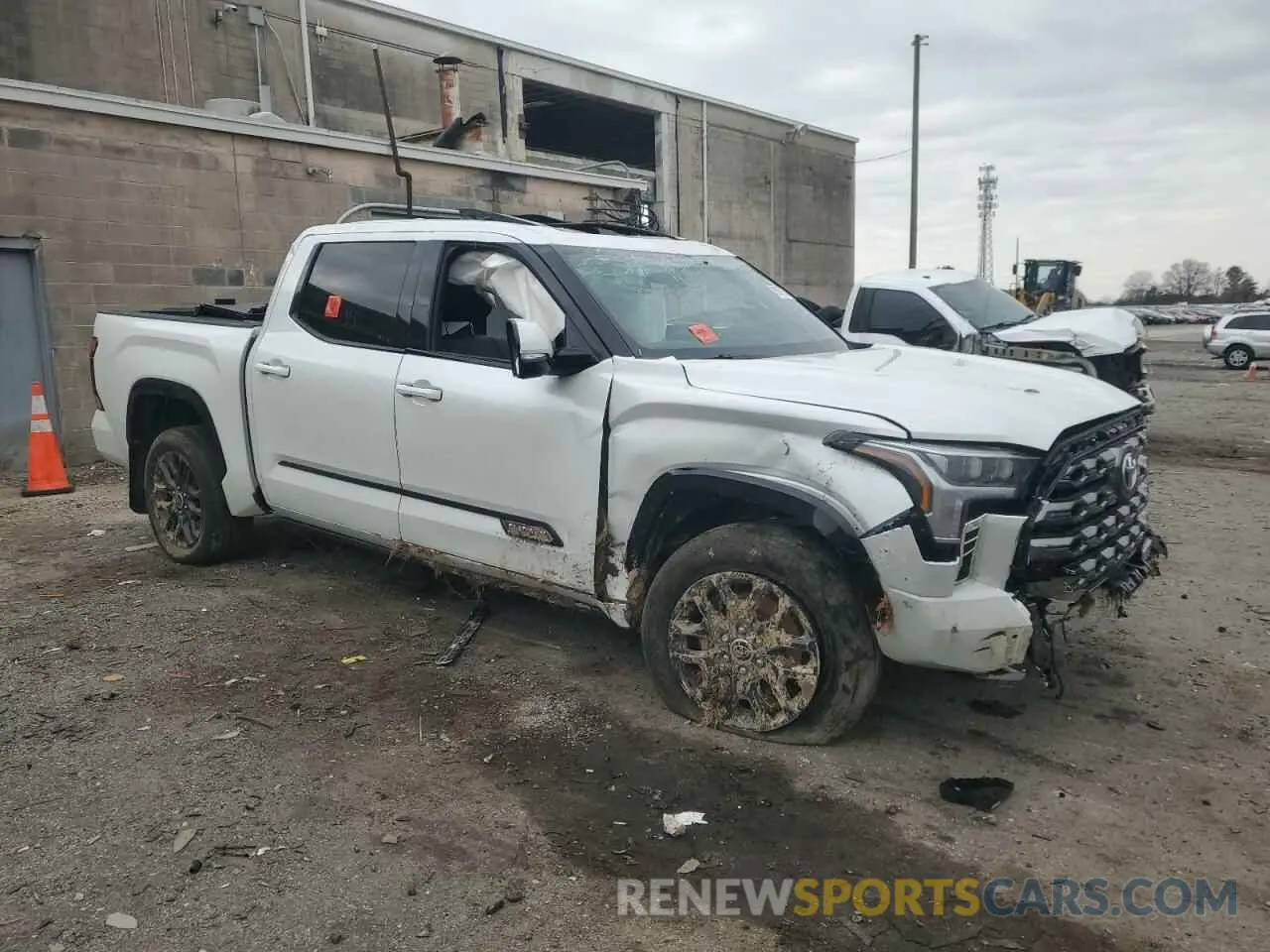 4 Photograph of a damaged car 5TFNA5DB9PX096482 TOYOTA TUNDRA 2023