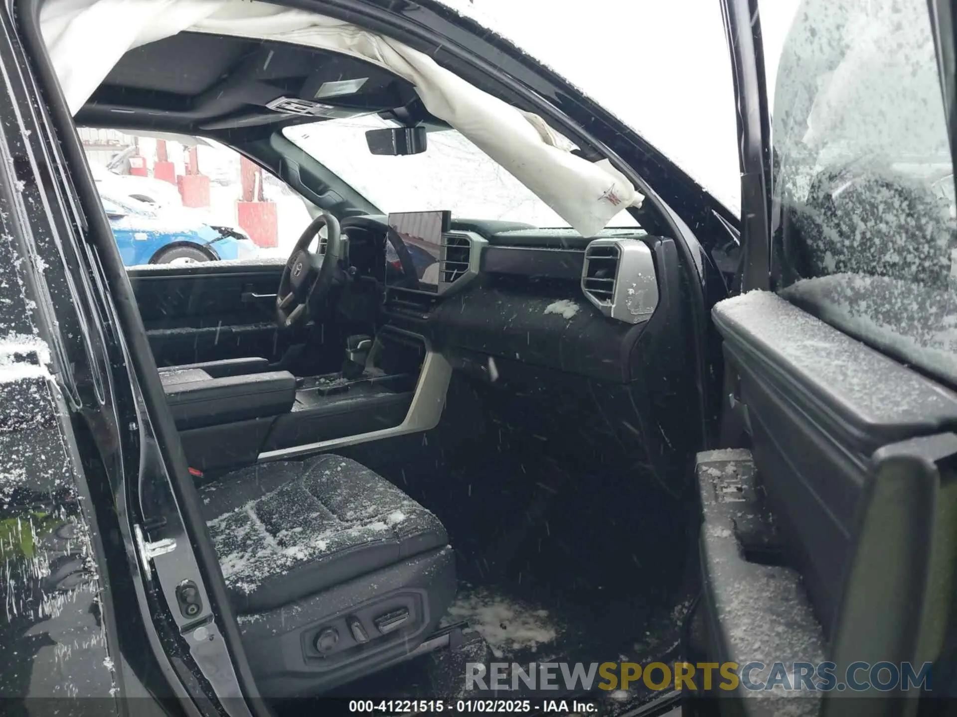5 Photograph of a damaged car 5TFNA5DBXPX079559 TOYOTA TUNDRA 2023