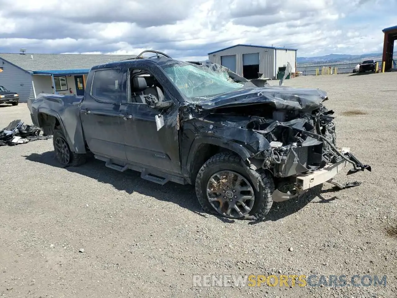 4 Photograph of a damaged car 5TFNA5EC6PX017566 TOYOTA TUNDRA 2023