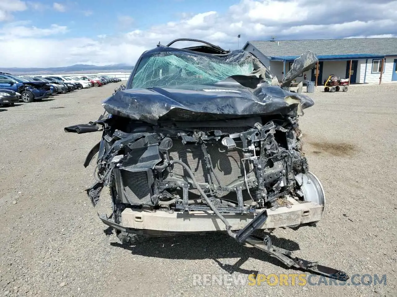 5 Photograph of a damaged car 5TFNA5EC6PX017566 TOYOTA TUNDRA 2023