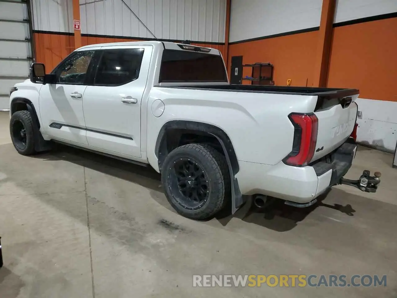 2 Photograph of a damaged car 5TFNC5DB9PX032176 TOYOTA TUNDRA 2023