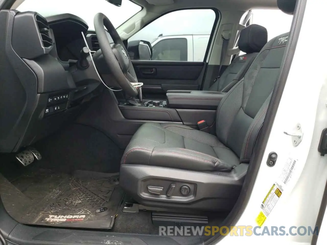 7 Photograph of a damaged car 5TFPC5DB0PX023682 TOYOTA TUNDRA 2023