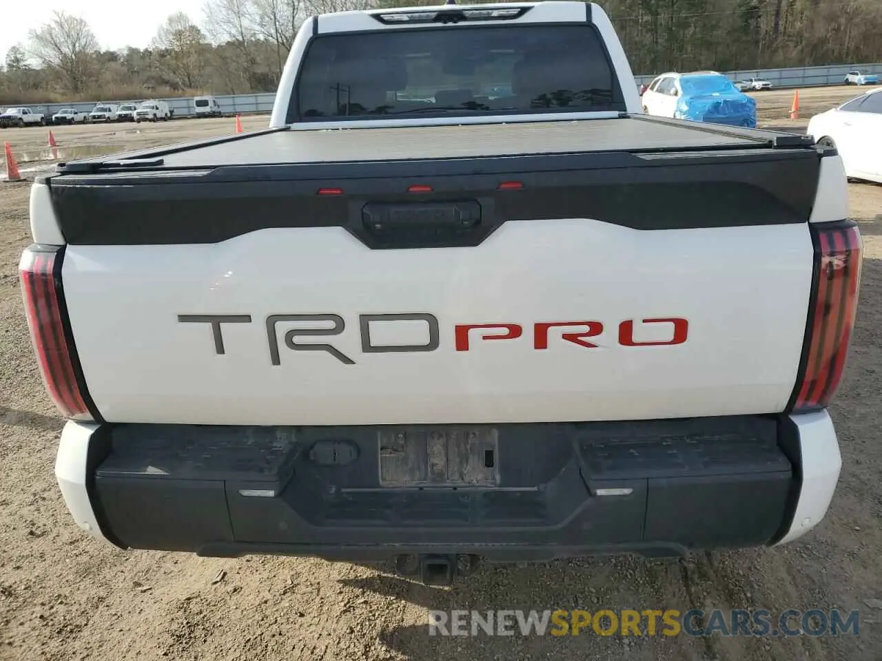 6 Photograph of a damaged car 5TFPC5DB5PX028778 TOYOTA TUNDRA 2023