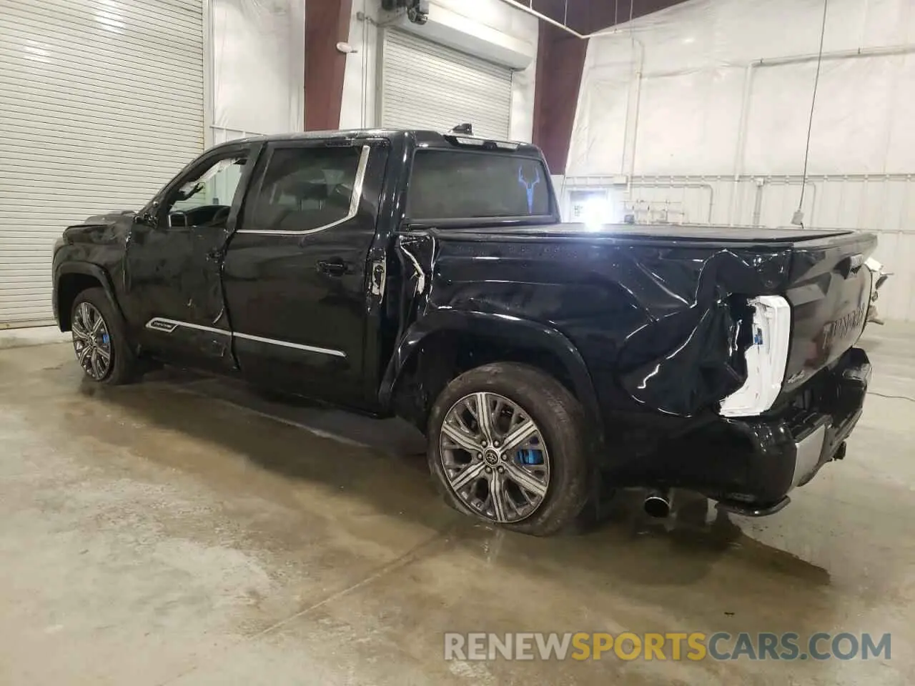 2 Фотография поврежденного автомобиля 5TFVC5DB5PX023944 TOYOTA TUNDRA 2023
