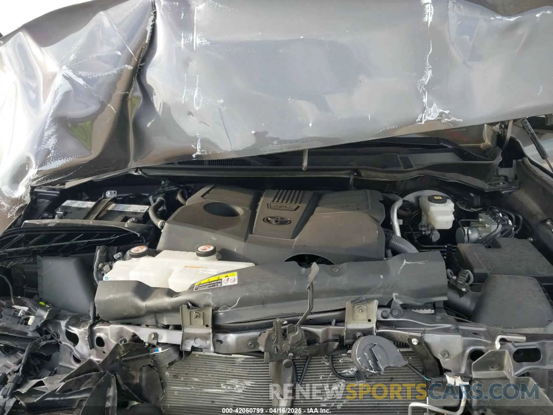 10 Photograph of a damaged car 5TFJA5BC0RX003099 TOYOTA TUNDRA 2024