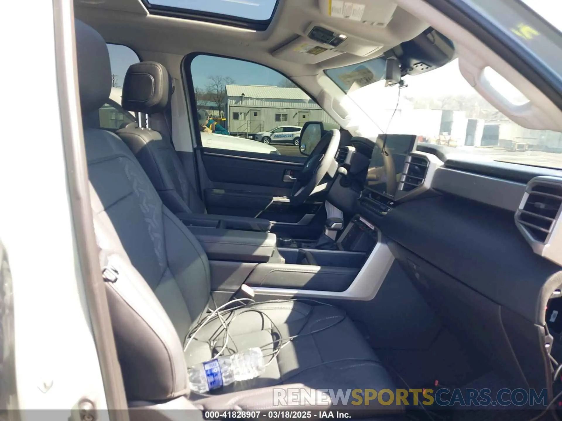 5 Photograph of a damaged car 5TFJA5DB1RX217281 TOYOTA TUNDRA 2024