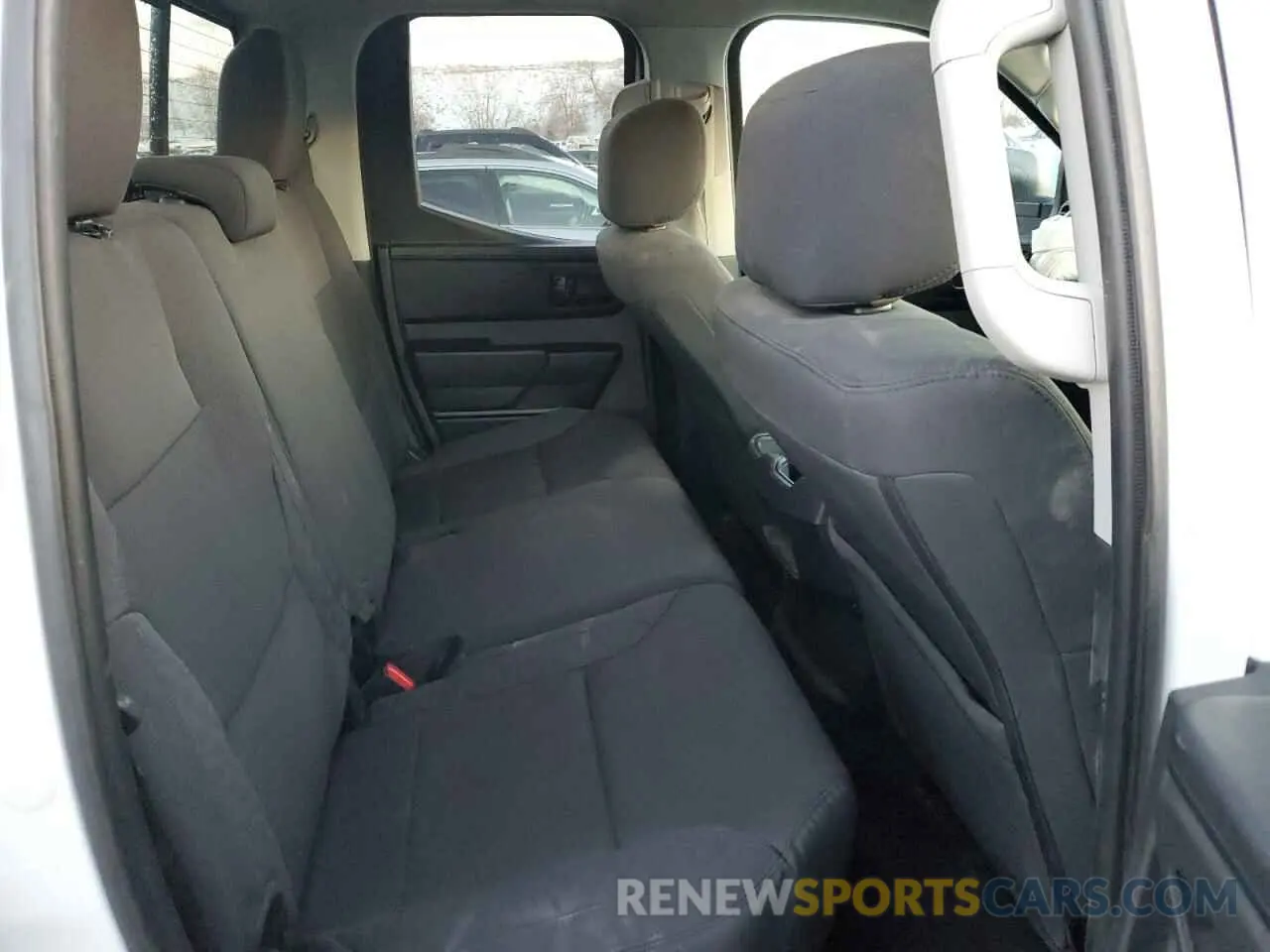 10 Фотография поврежденного автомобиля 5TFKB5DA4RX181272 TOYOTA TUNDRA 2024