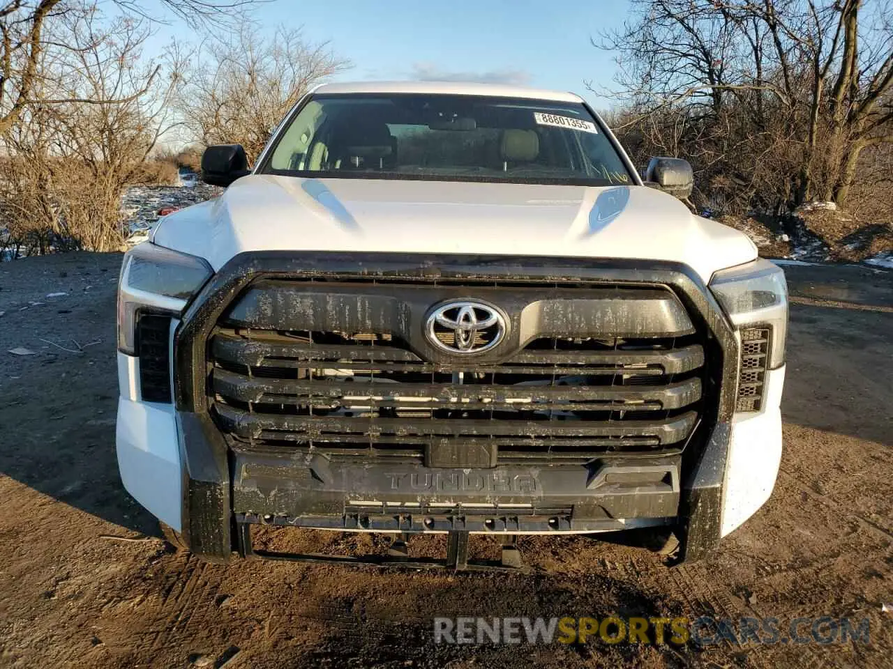 5 Photograph of a damaged car 5TFKB5DB1RX181657 TOYOTA TUNDRA 2024