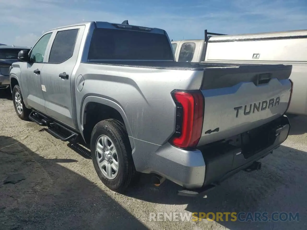2 Фотография поврежденного автомобиля 5TFKB5DB3RX182504 TOYOTA TUNDRA 2024