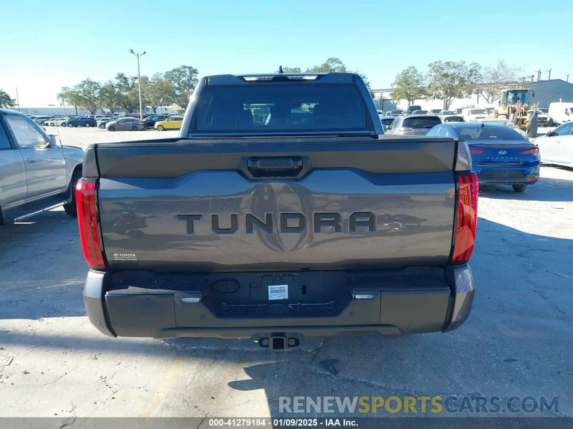 17 Photograph of a damaged car 5TFLA5AB2RX032315 TOYOTA TUNDRA 2024