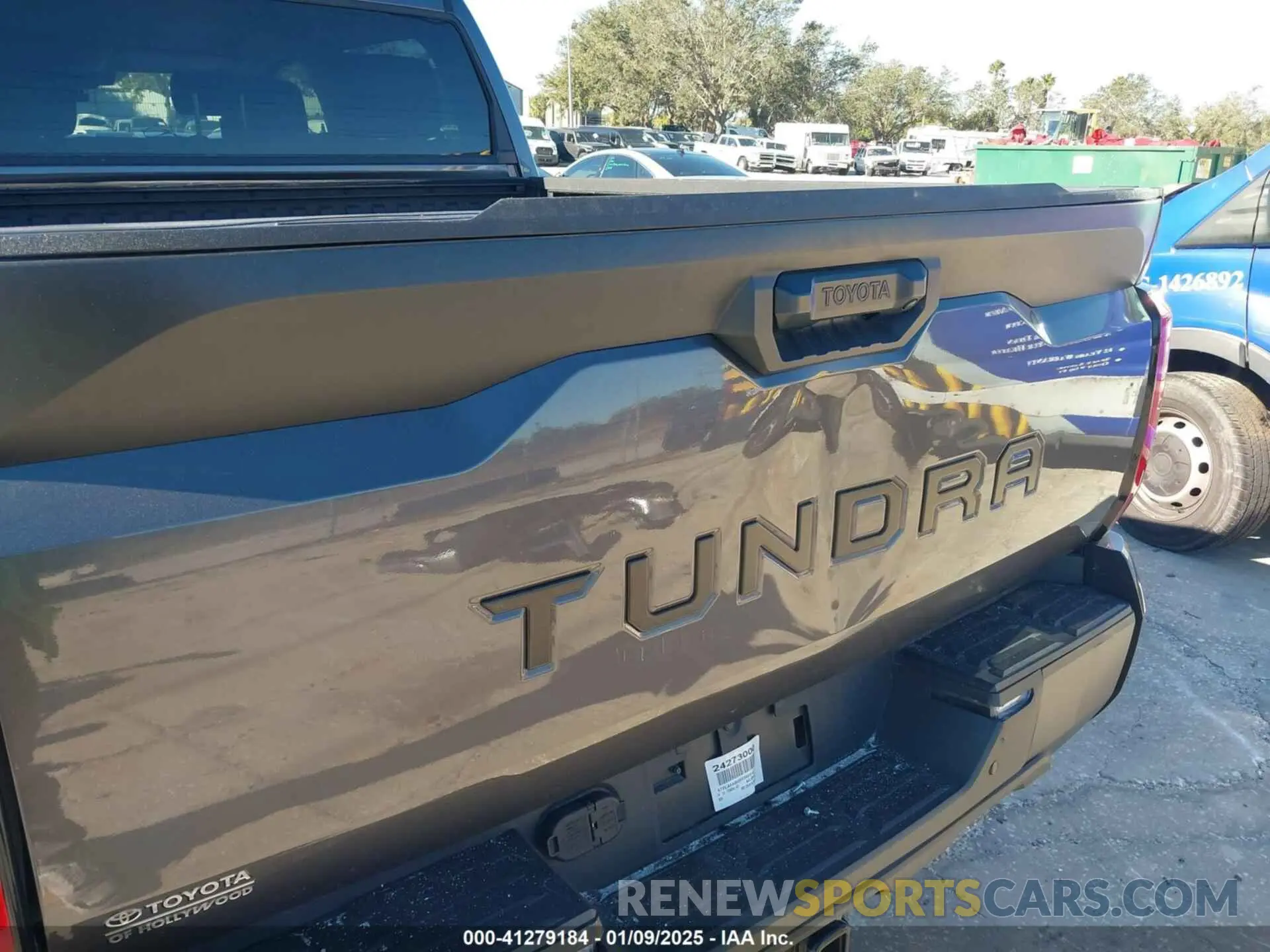 19 Photograph of a damaged car 5TFLA5AB2RX032315 TOYOTA TUNDRA 2024