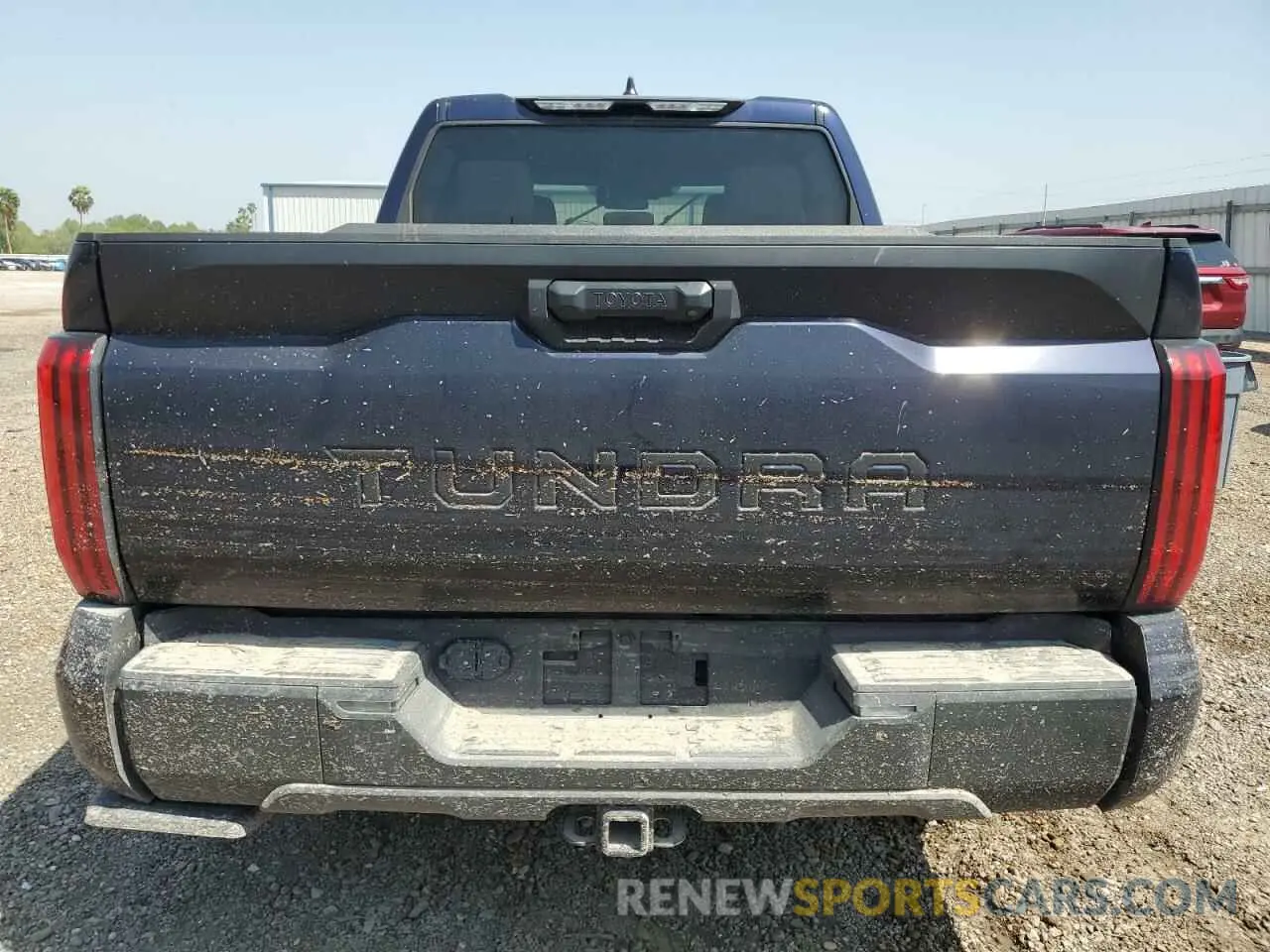 6 Photograph of a damaged car 5TFLA5AB2RX039474 TOYOTA TUNDRA 2024