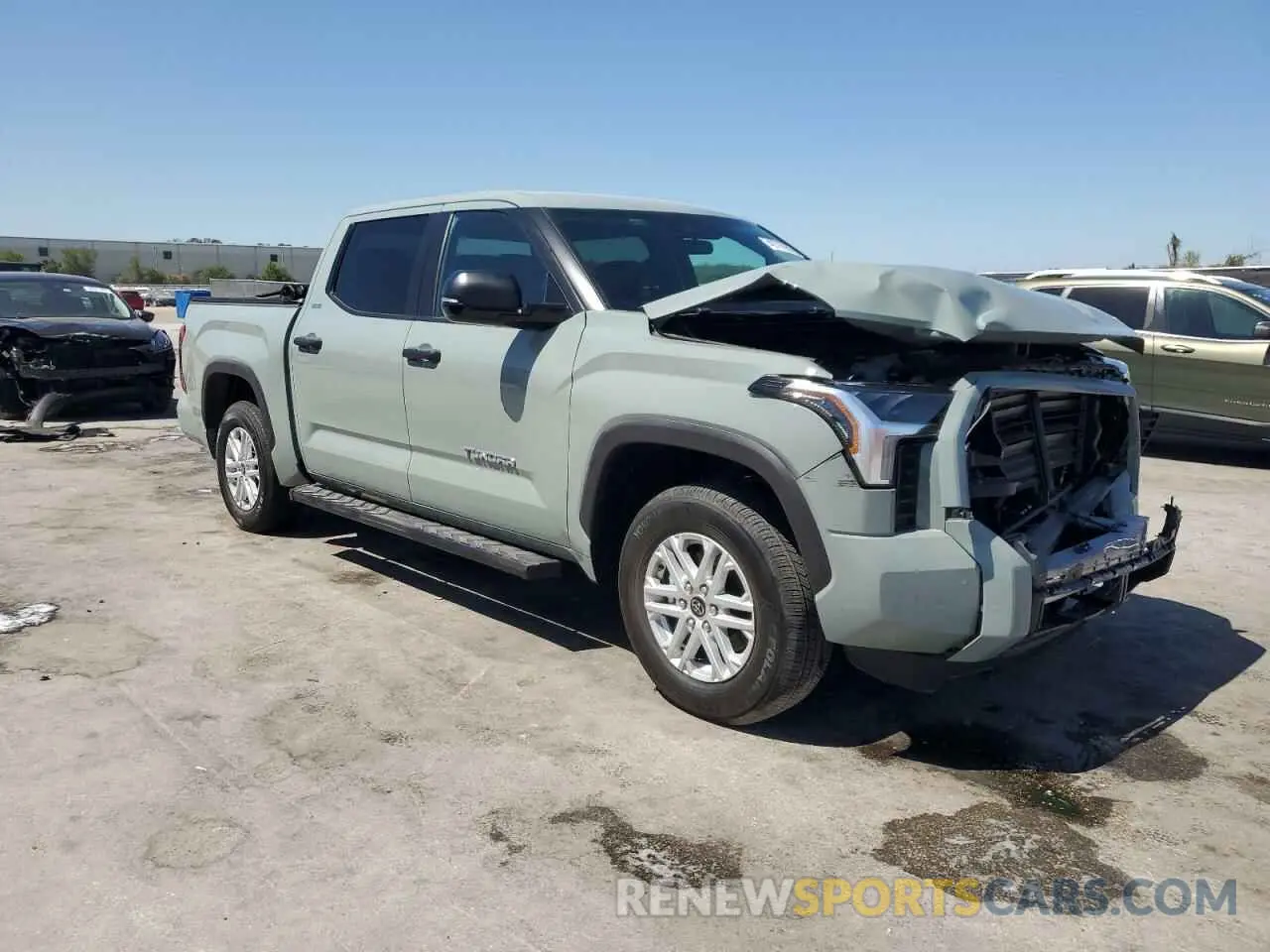 4 Photograph of a damaged car 5TFLA5AB5RX032714 TOYOTA TUNDRA 2024