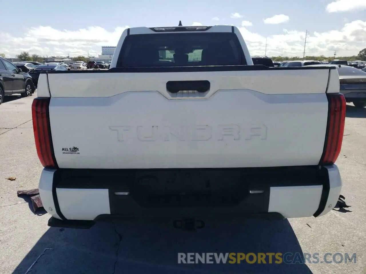 6 Photograph of a damaged car 5TFLA5AB5RX040103 TOYOTA TUNDRA 2024