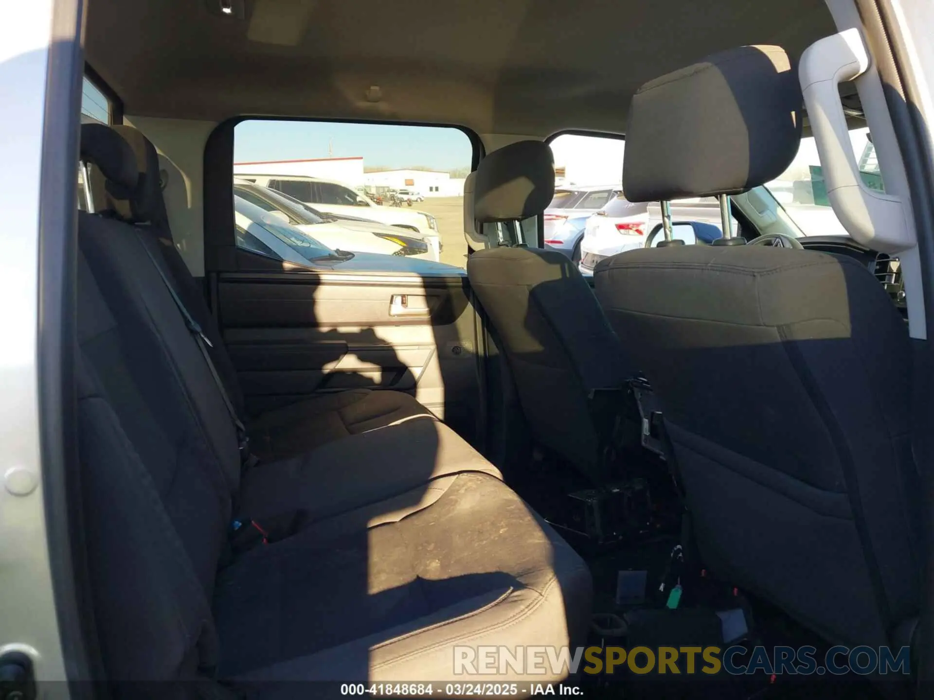 8 Фотография поврежденного автомобиля 5TFLA5ABXRX032188 TOYOTA TUNDRA 2024