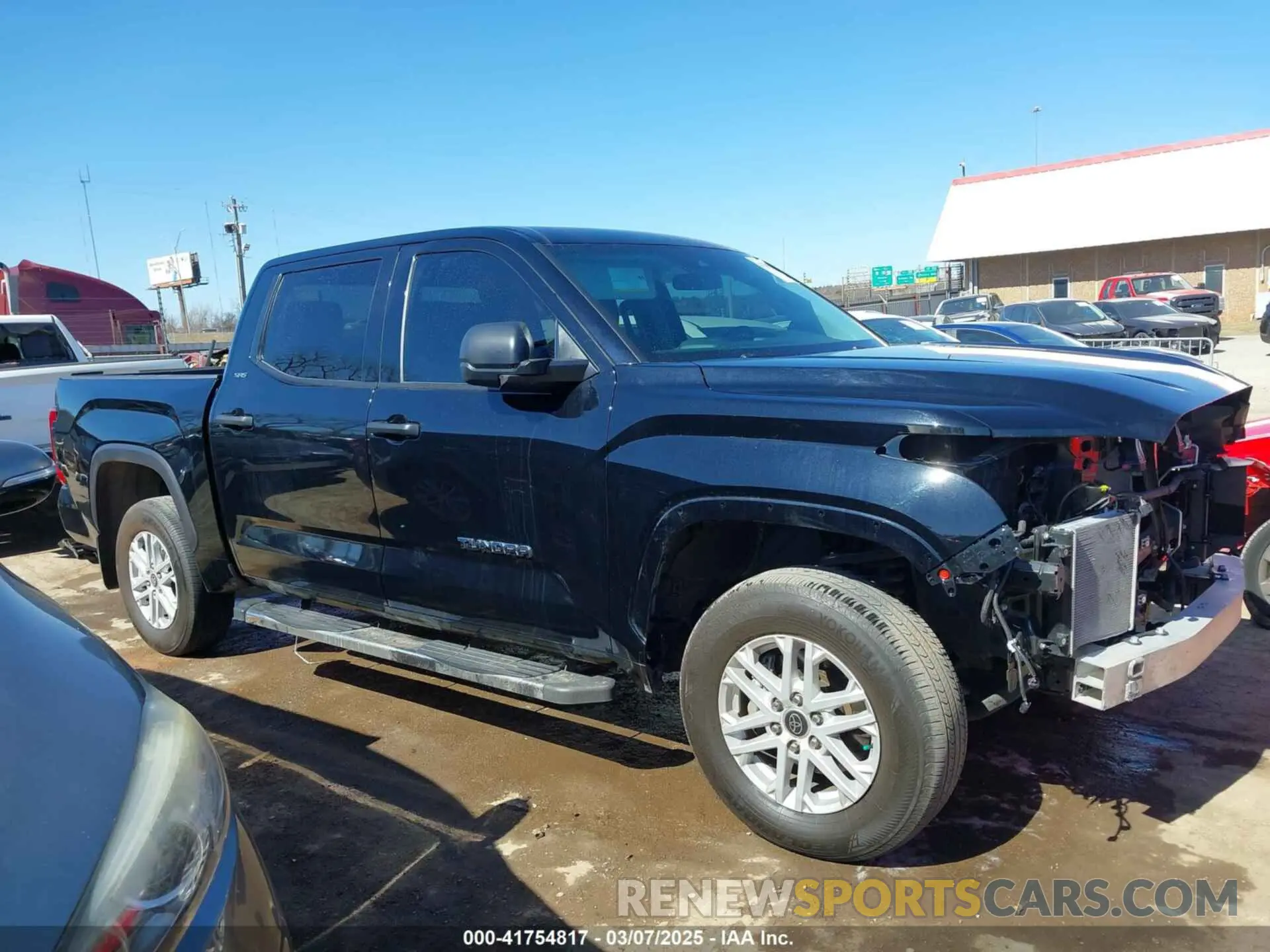 14 Фотография поврежденного автомобиля 5TFLA5DB0RX171418 TOYOTA TUNDRA 2024