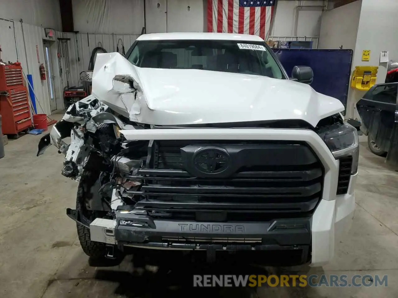 5 Photograph of a damaged car 5TFLA5DB0RX194004 TOYOTA TUNDRA 2024