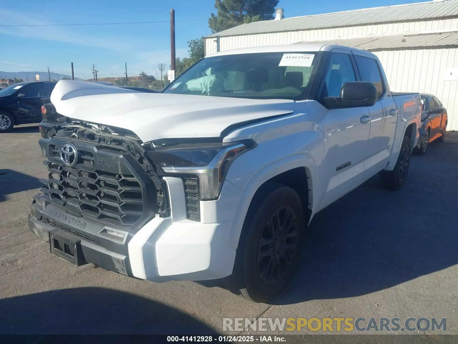 2 Photograph of a damaged car 5TFLA5DB0RX211156 TOYOTA TUNDRA 2024