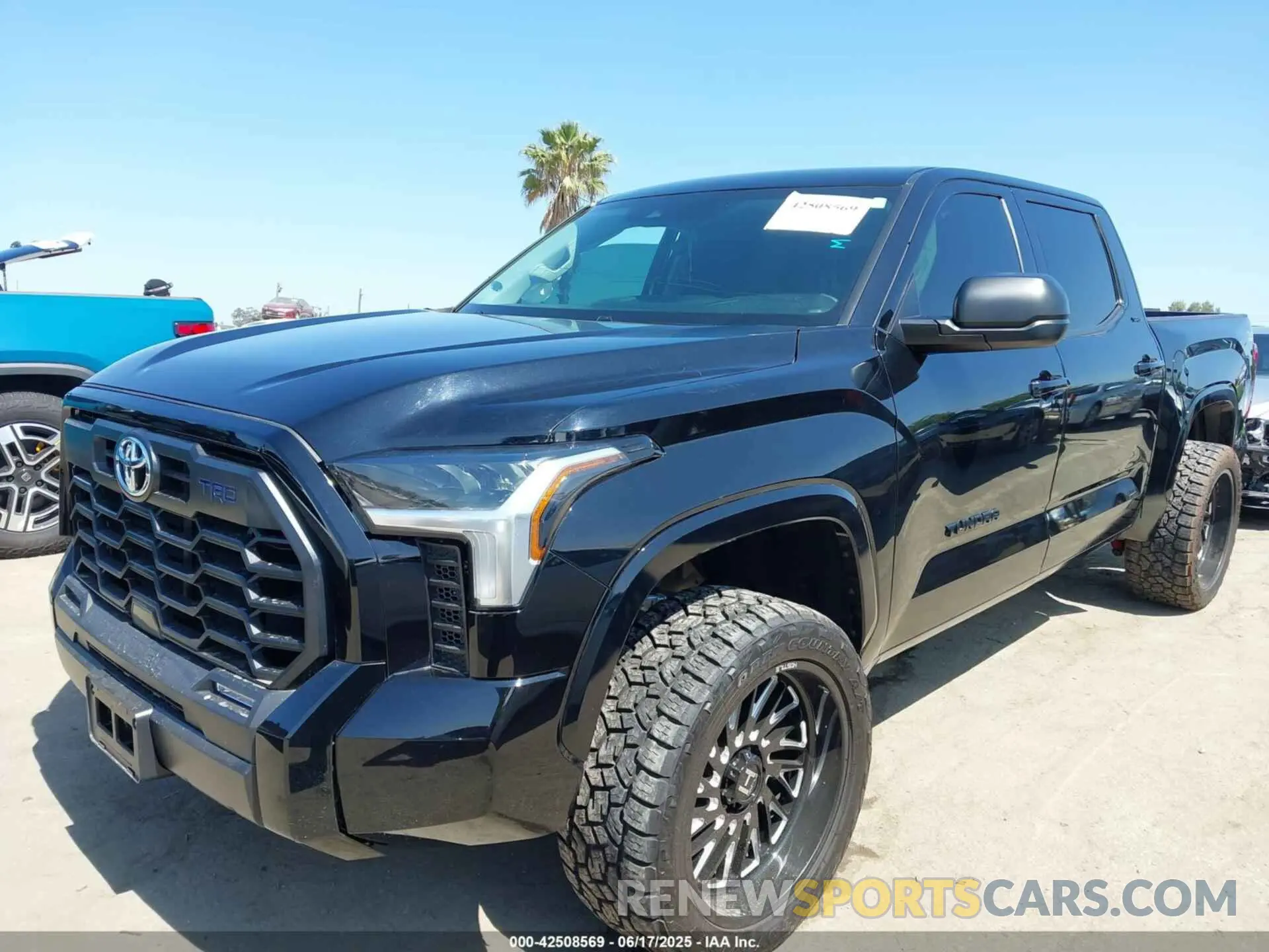 2 Photograph of a damaged car 5TFLA5DB0RX211934 TOYOTA TUNDRA 2024