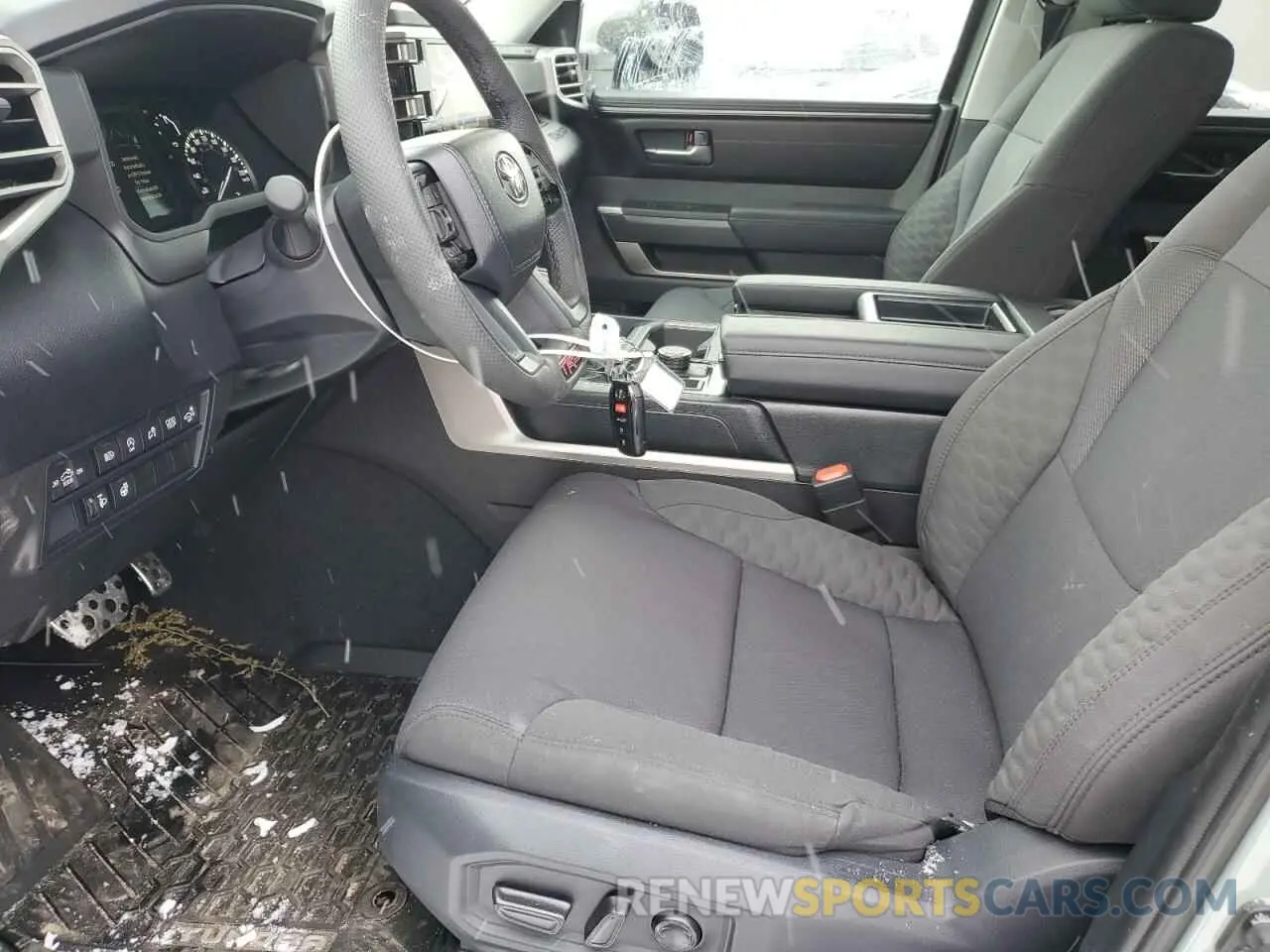 7 Photograph of a damaged car 5TFLA5DB0RX221296 TOYOTA TUNDRA 2024
