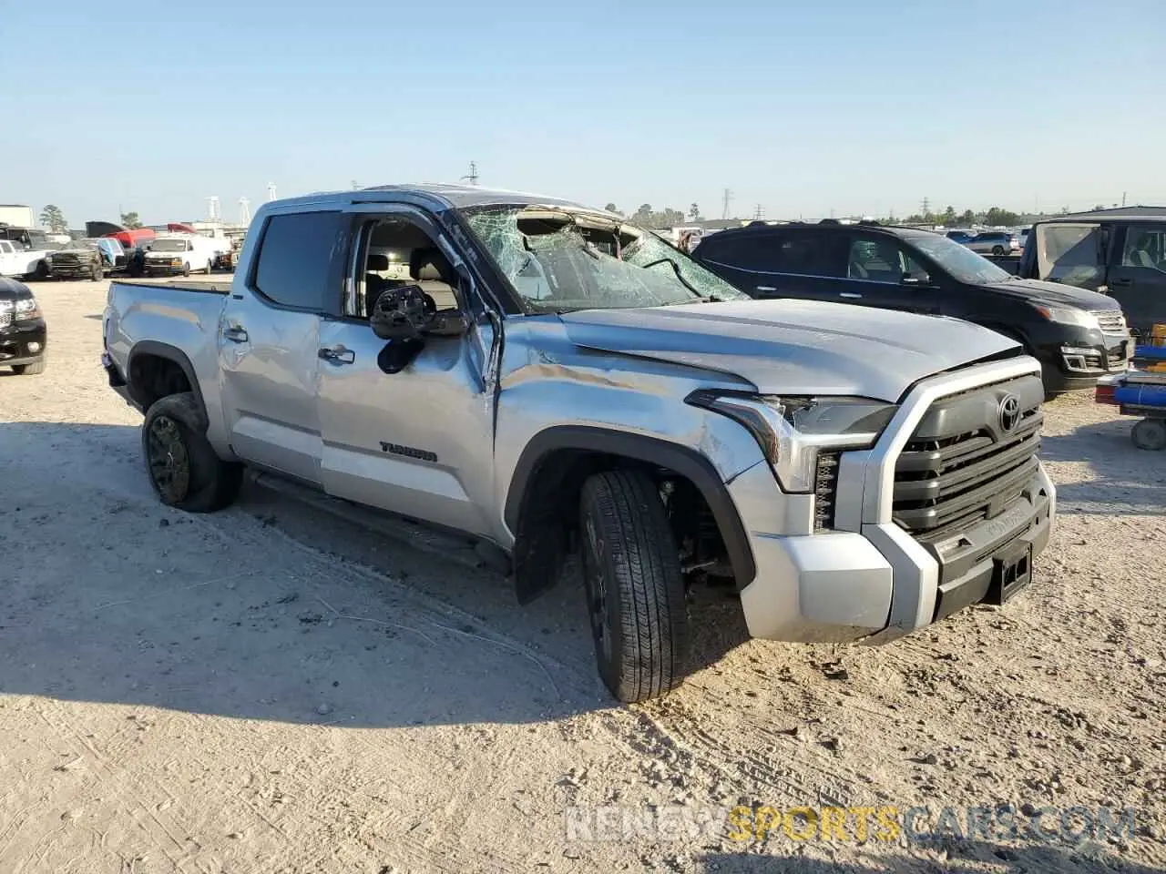 4 Photograph of a damaged car 5TFLA5DB3RX178329 TOYOTA TUNDRA 2024
