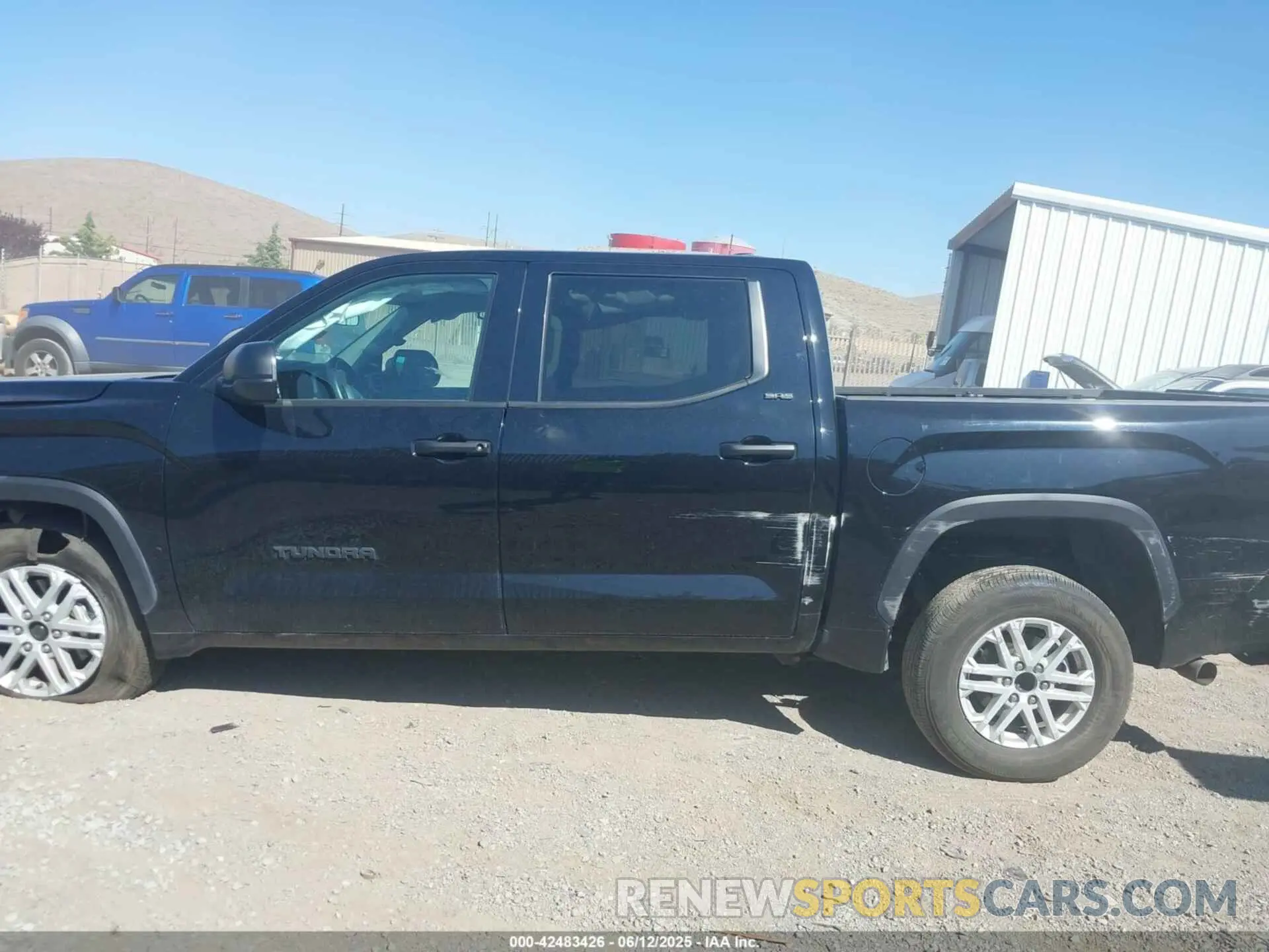 14 Photograph of a damaged car 5TFLA5DB3RX216951 TOYOTA TUNDRA 2024