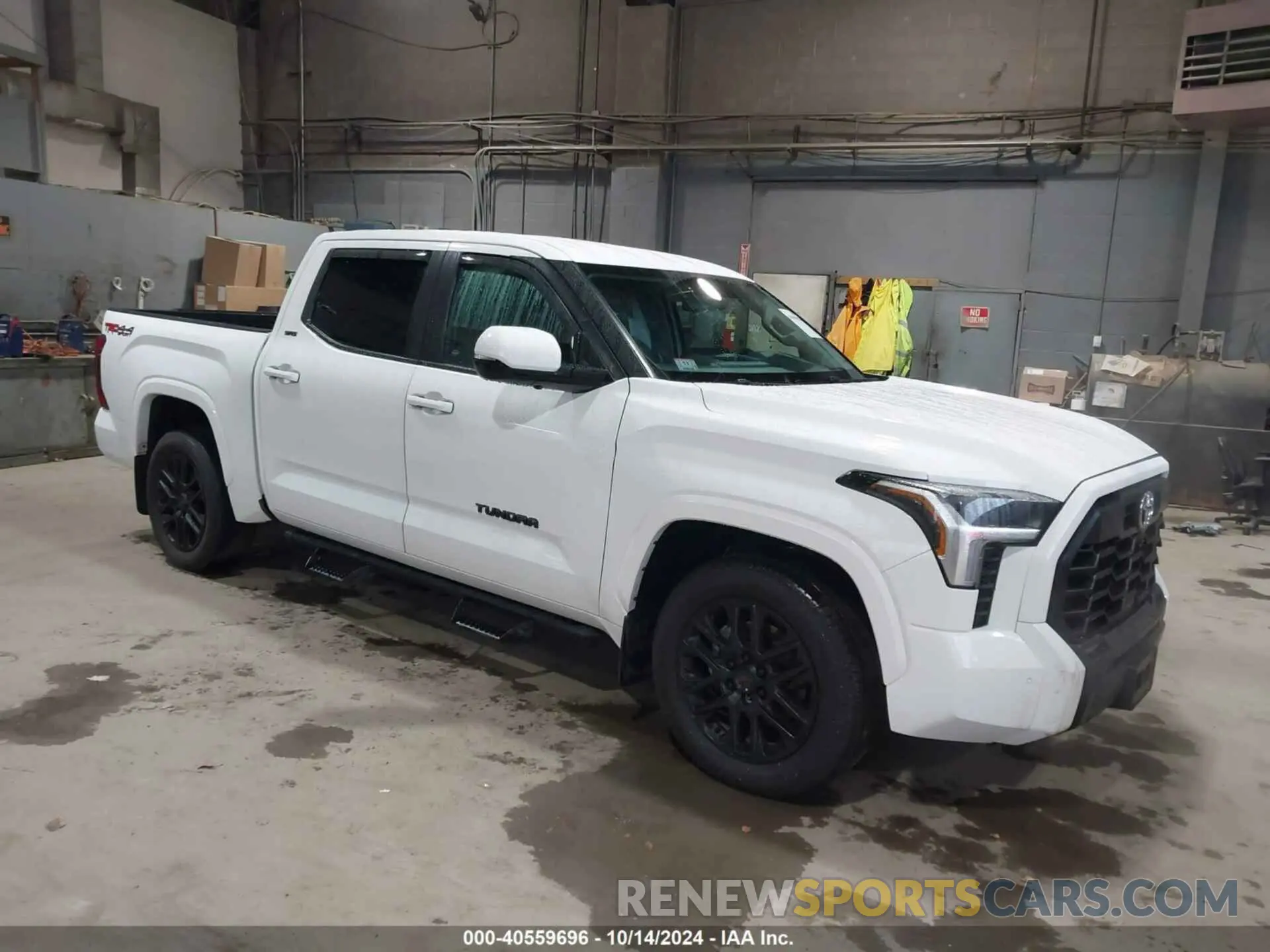 1 Photograph of a damaged car 5TFLA5DB4RX143315 TOYOTA TUNDRA 2024