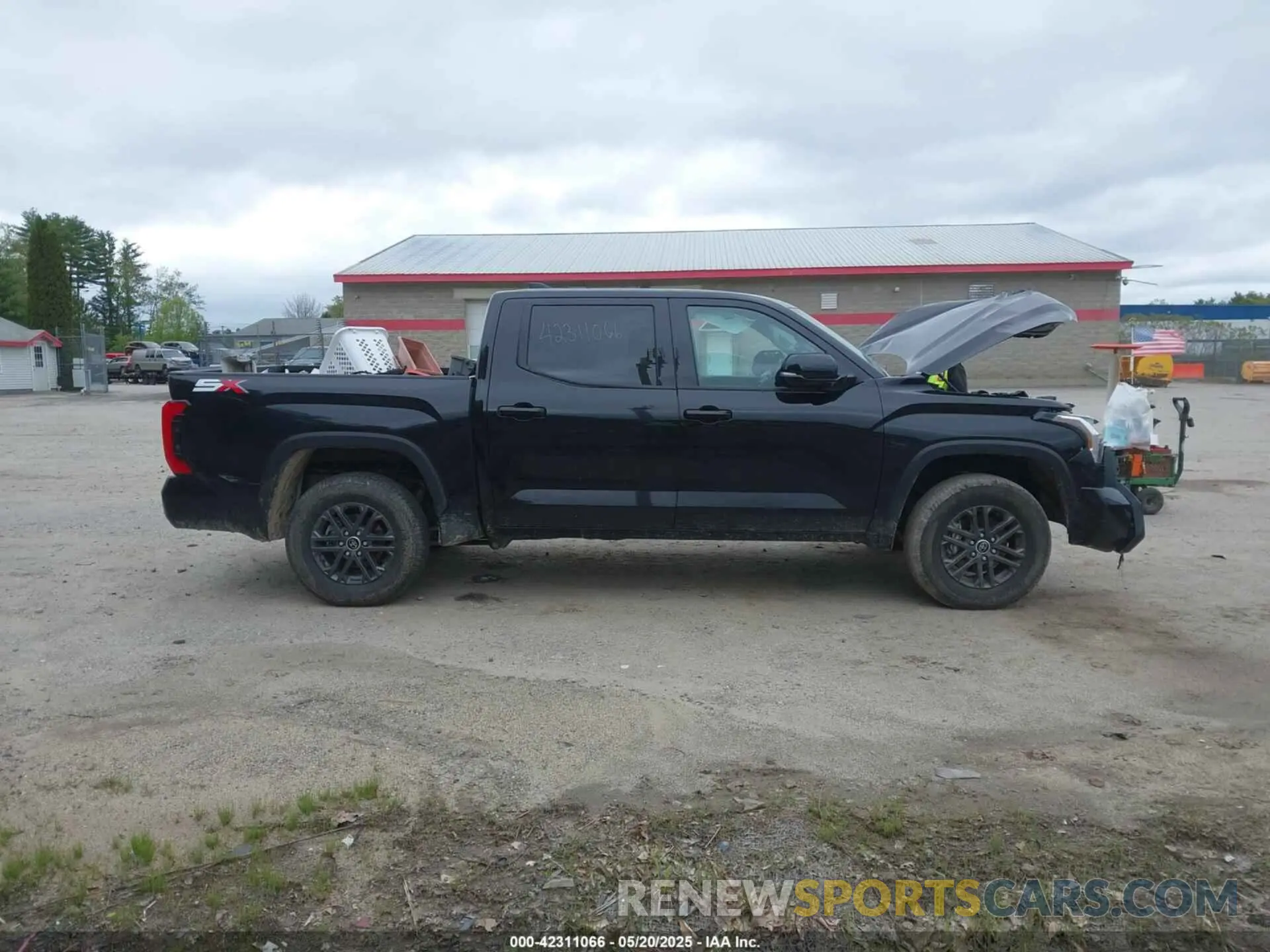 14 Photograph of a damaged car 5TFLA5DB4RX212570 TOYOTA TUNDRA 2024