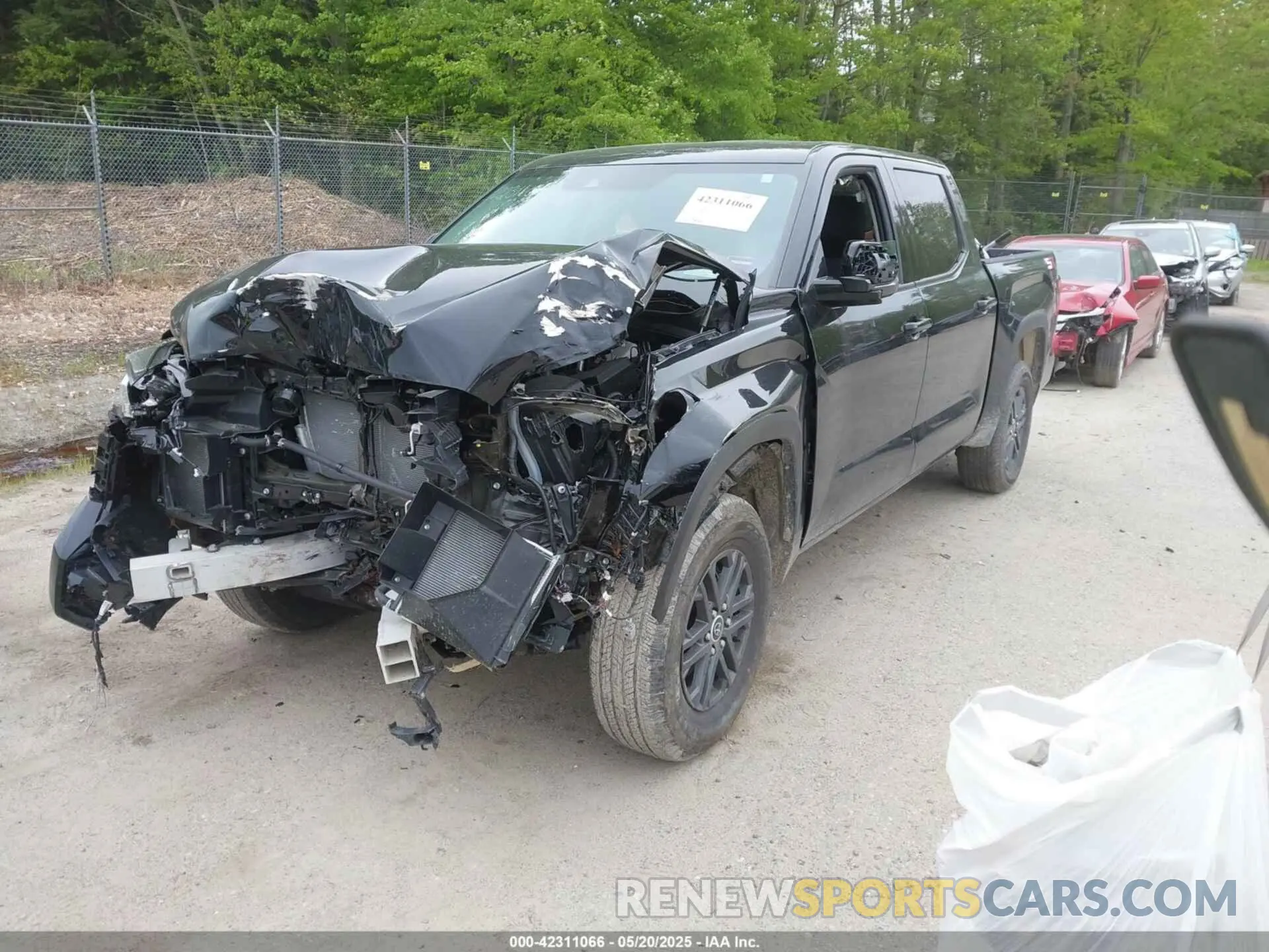 2 Photograph of a damaged car 5TFLA5DB4RX212570 TOYOTA TUNDRA 2024
