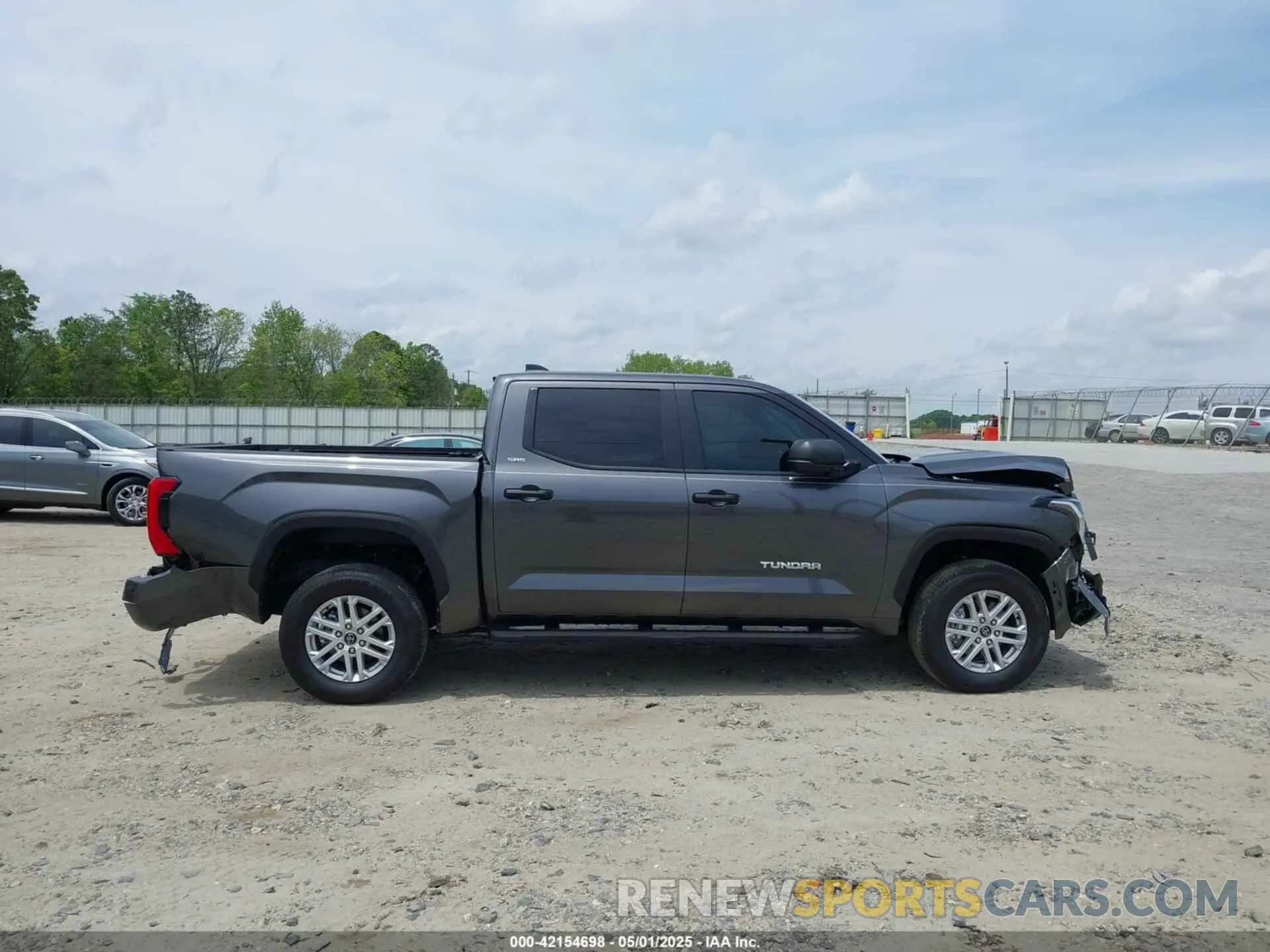 13 Фотография поврежденного автомобиля 5TFLA5DB5RX233640 TOYOTA TUNDRA 2024