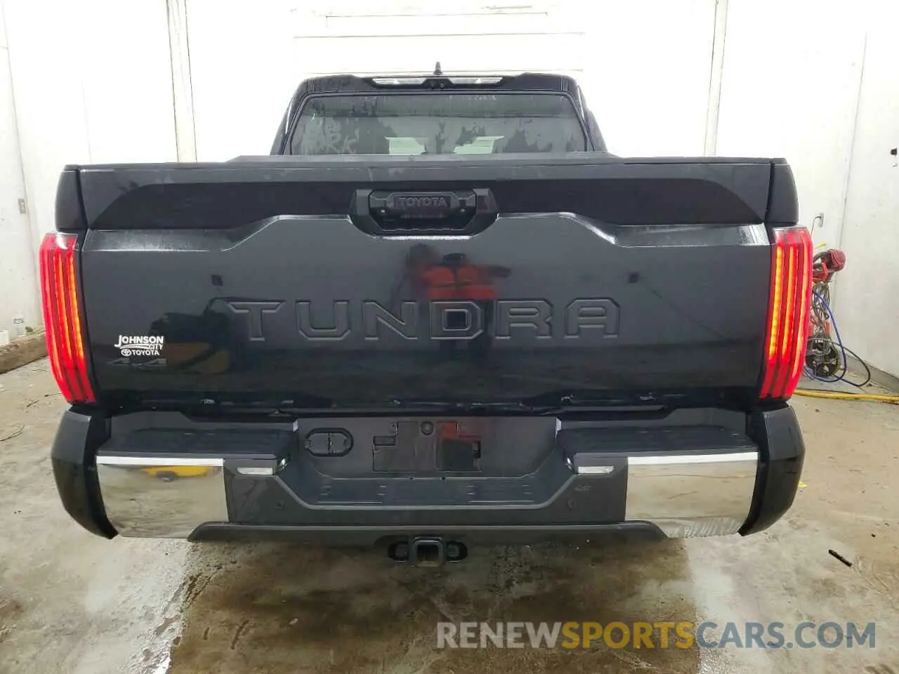 6 Фотография поврежденного автомобиля 5TFLA5DB6RX146524 TOYOTA TUNDRA 2024