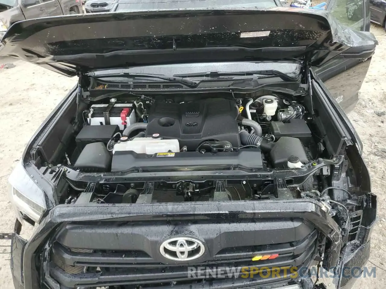 11 Photograph of a damaged car 5TFLA5DB6RX161055 TOYOTA TUNDRA 2024