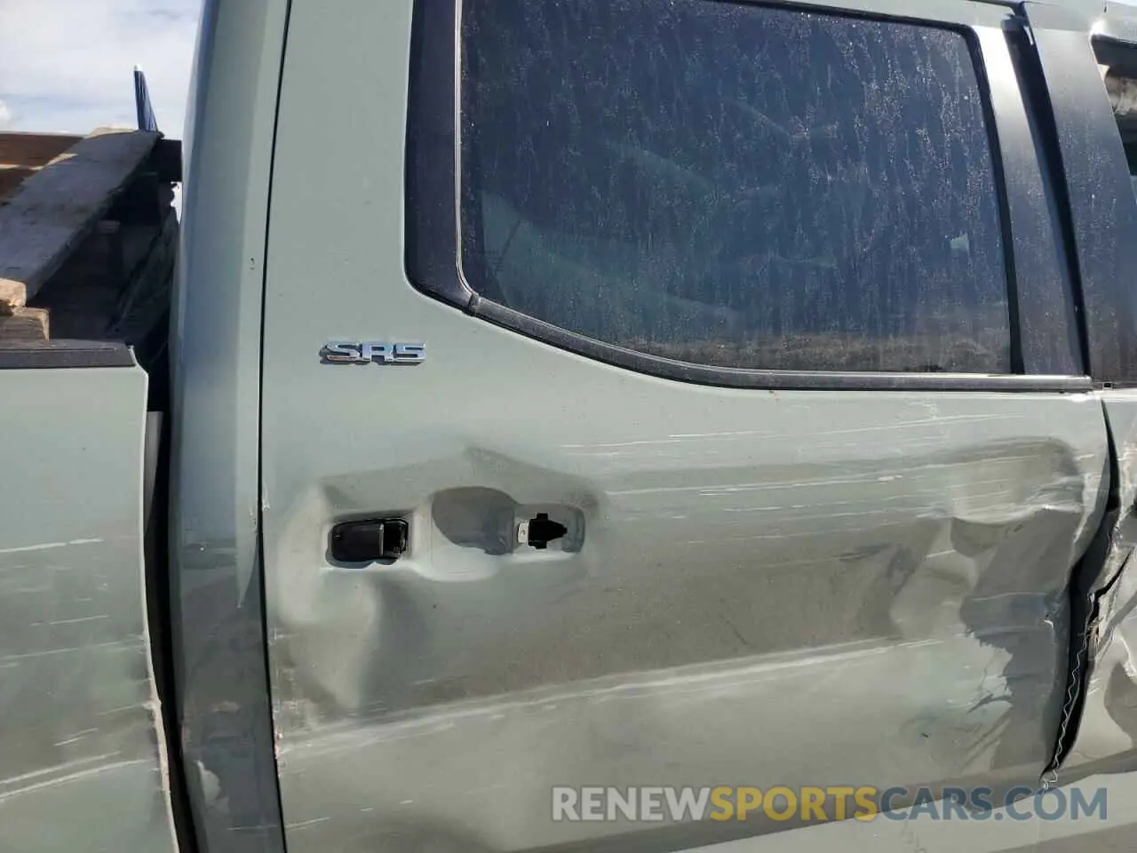 10 Photograph of a damaged car 5TFLA5DB6RX178521 TOYOTA TUNDRA 2024