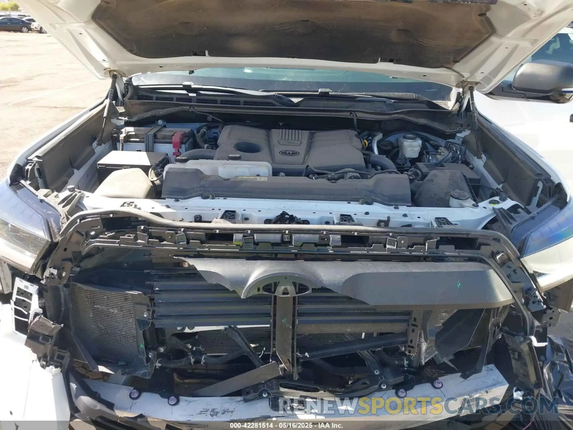 10 Photograph of a damaged car 5TFLA5DB9RX134061 TOYOTA TUNDRA 2024