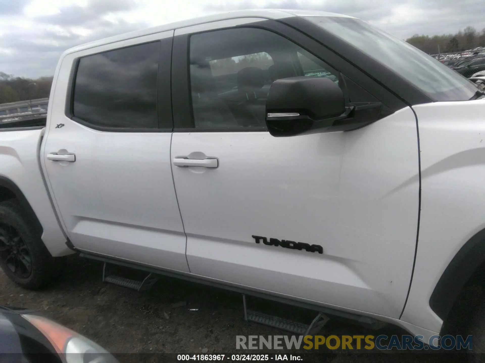 13 Фотография поврежденного автомобиля 5TFLA5DB9RX141205 TOYOTA TUNDRA 2024