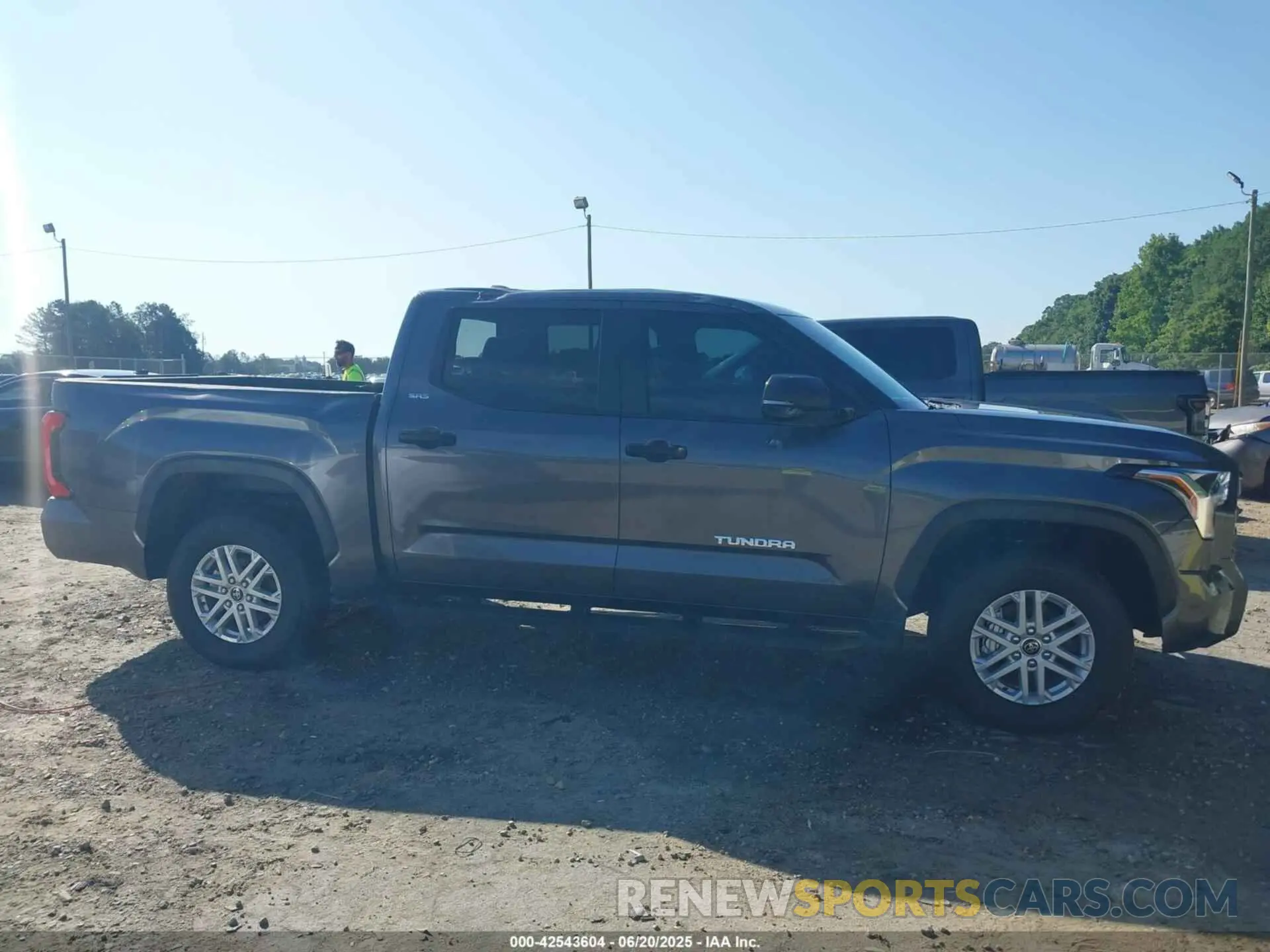 13 Фотография поврежденного автомобиля 5TFLA5DB9RX186452 TOYOTA TUNDRA 2024
