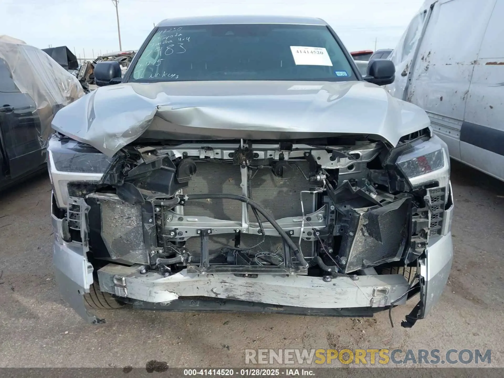 12 Фотография поврежденного автомобиля 5TFLA5EC0RX022983 TOYOTA TUNDRA 2024