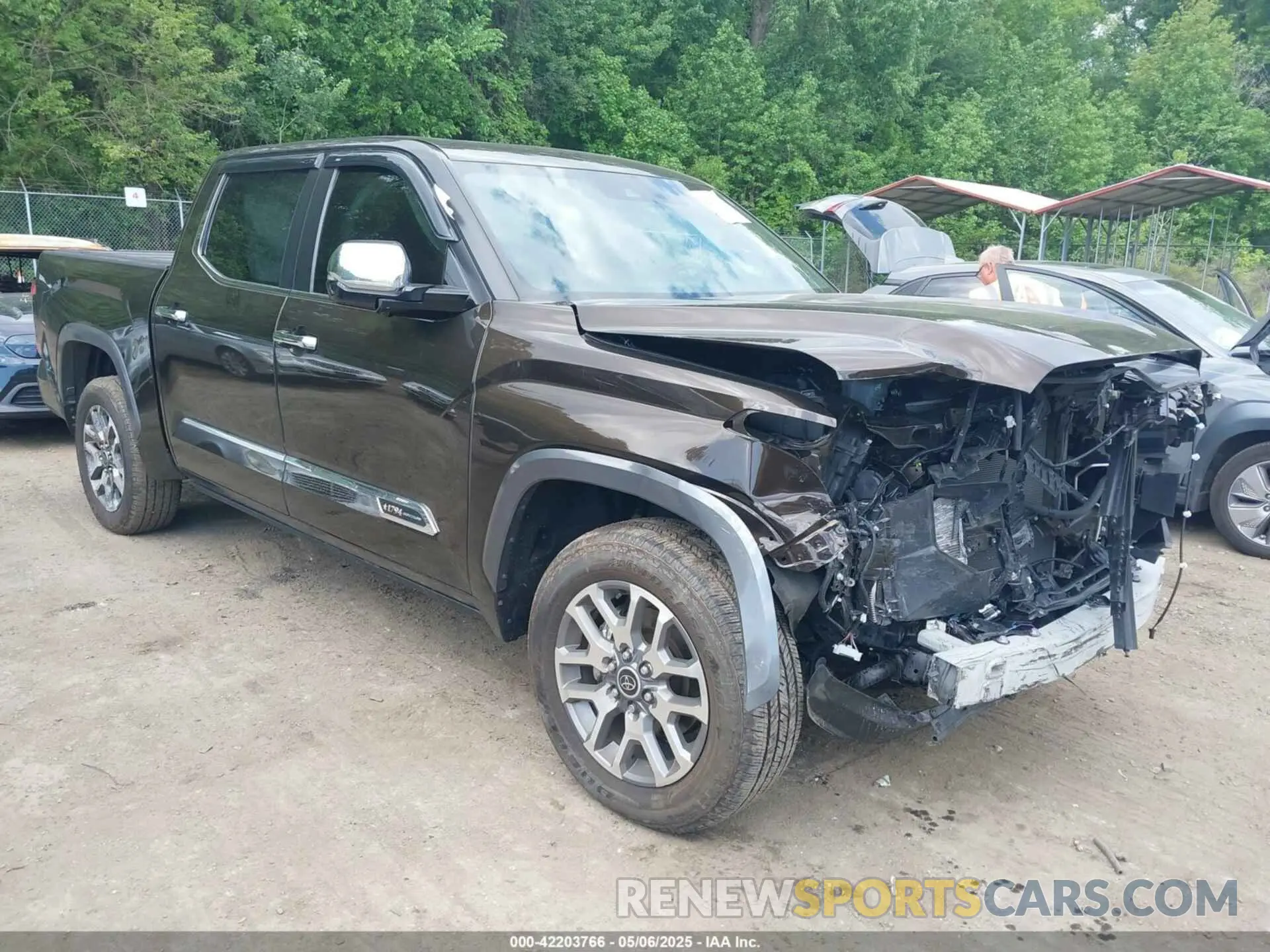 1 Photograph of a damaged car 5TFMA5DB5RX145336 TOYOTA TUNDRA 2024
