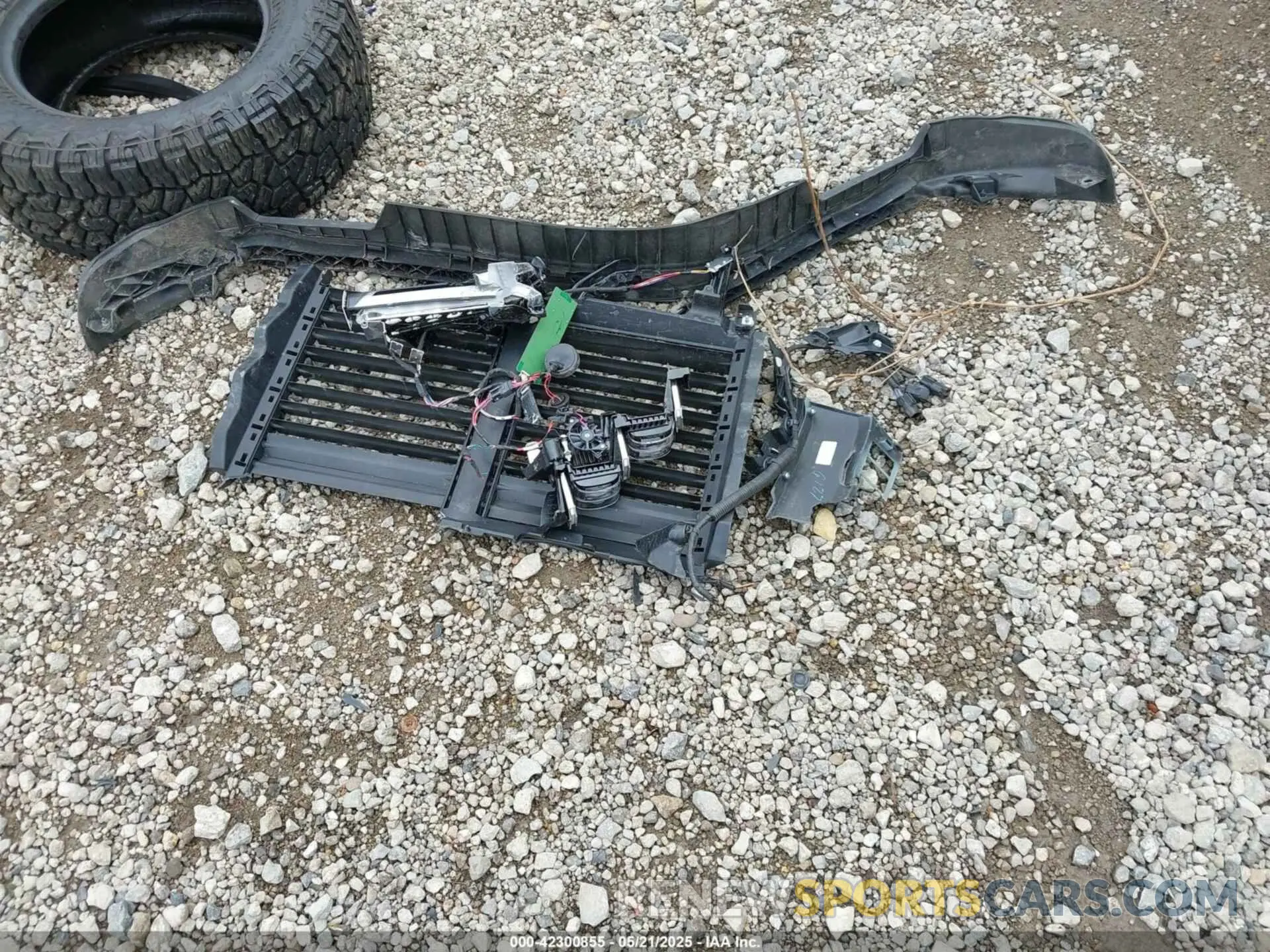 11 Photograph of a damaged car 5TFMA5DB7RX237449 TOYOTA TUNDRA 2024