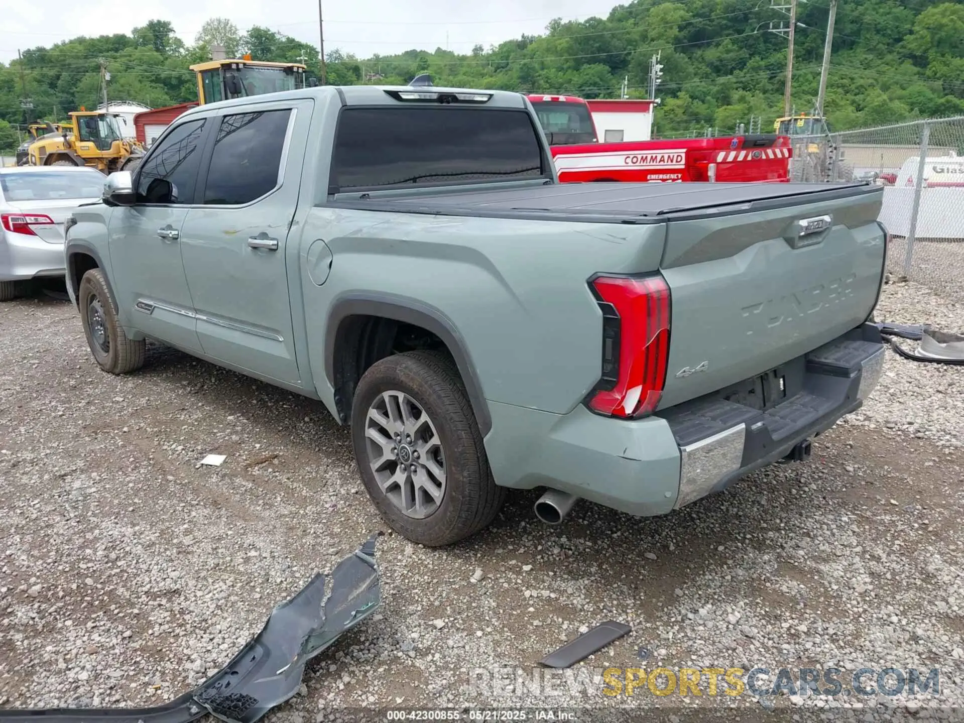 3 Photograph of a damaged car 5TFMA5DB7RX237449 TOYOTA TUNDRA 2024