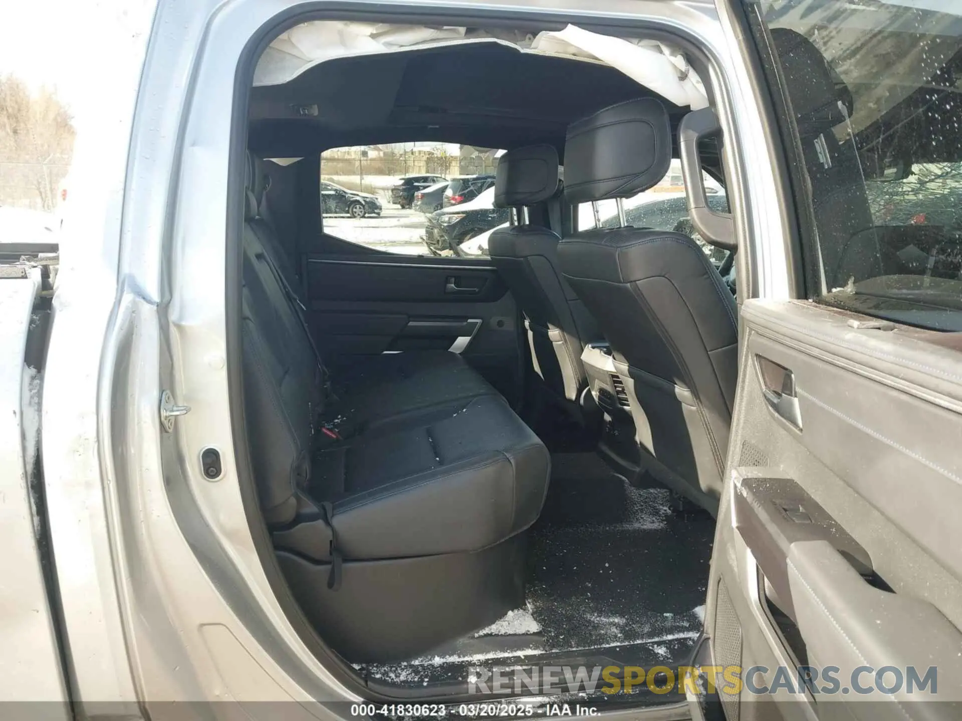 8 Photograph of a damaged car 5TFNA5DB7RX142071 TOYOTA TUNDRA 2024