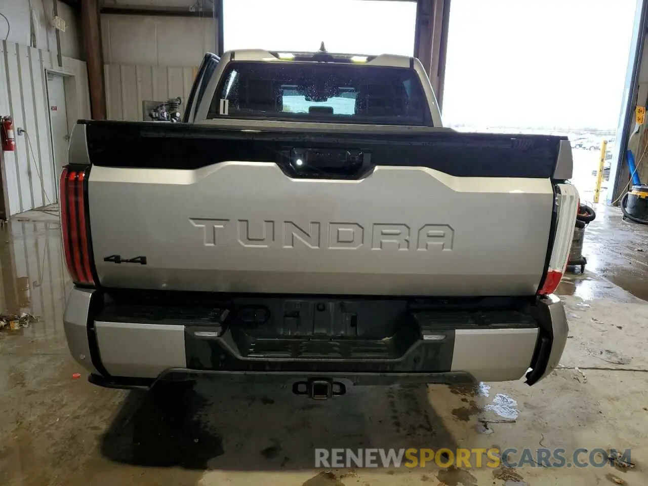 6 Photograph of a damaged car 5TFNA5DB9RX134313 TOYOTA TUNDRA 2024
