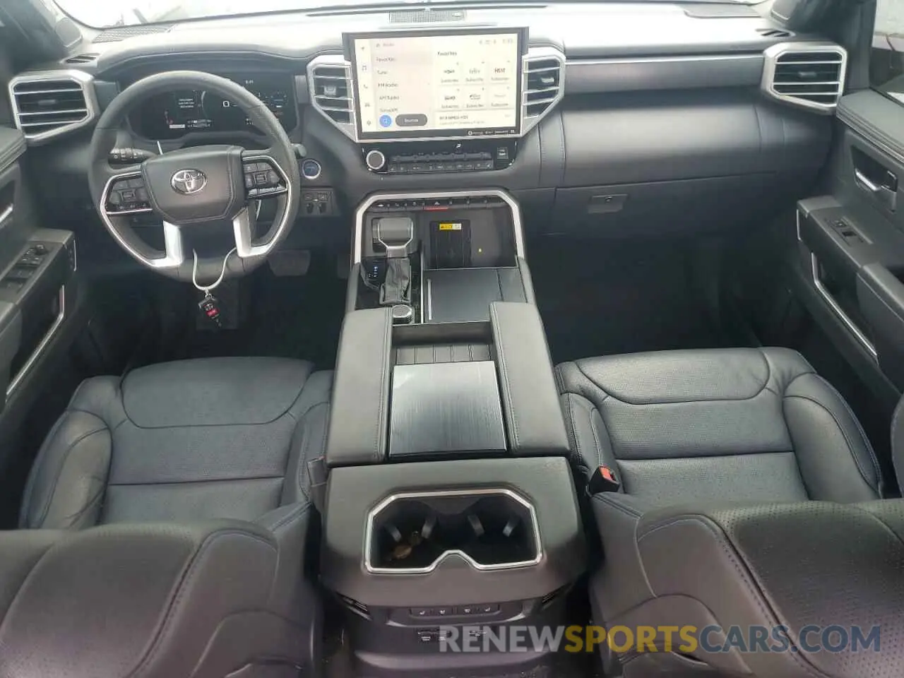8 Фотография поврежденного автомобиля 5TFNC5AB8RX003128 TOYOTA TUNDRA 2024