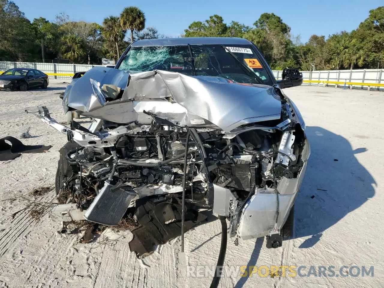 5 Photograph of a damaged car 5TFNC5DBXRX049300 TOYOTA TUNDRA 2024