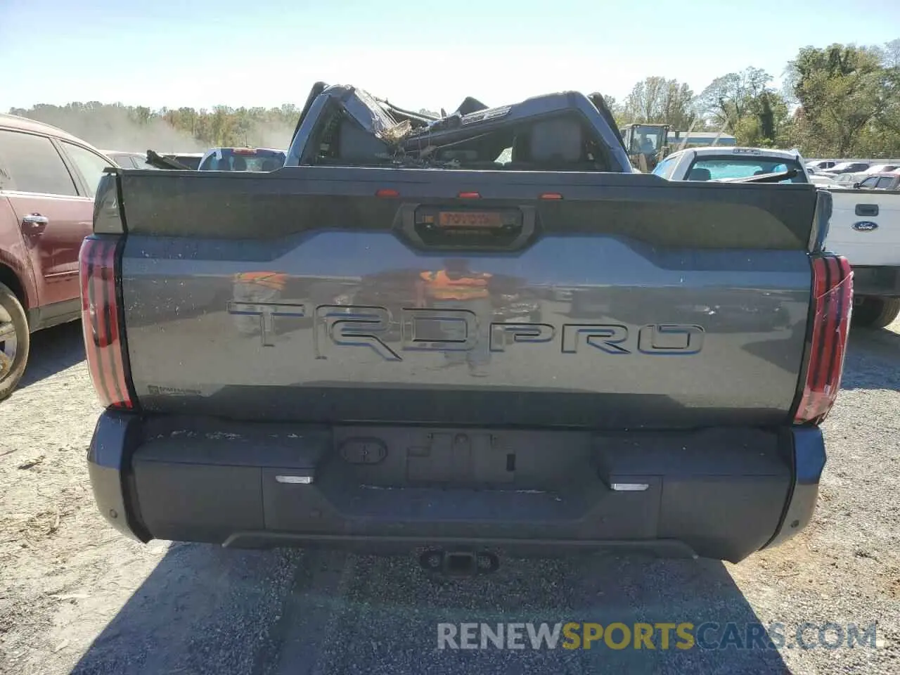 6 Photograph of a damaged car 5TFPC5DB1RX081464 TOYOTA TUNDRA 2024